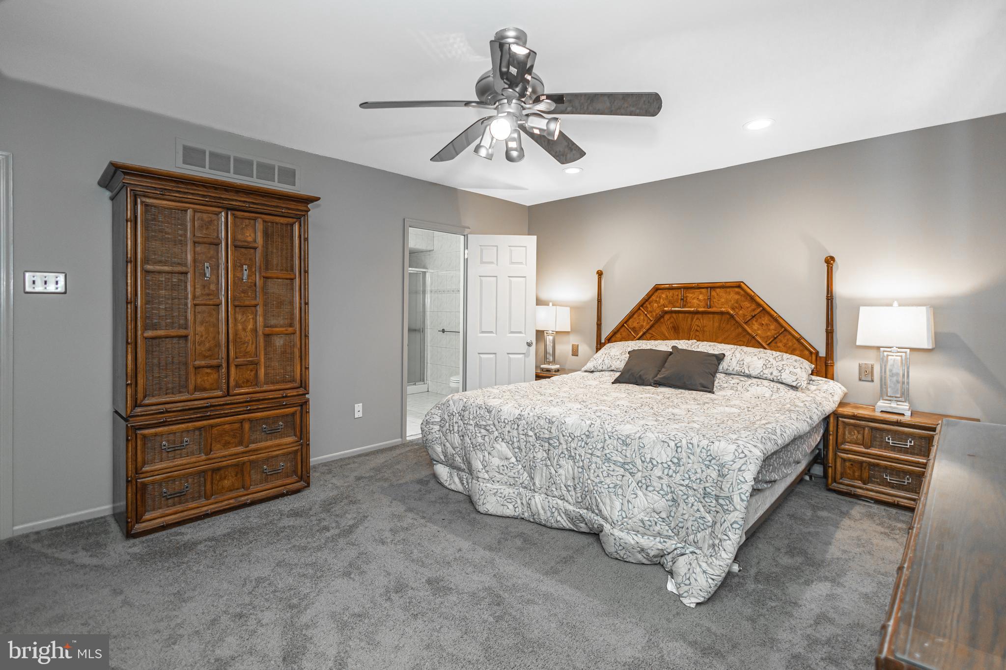 WOODLYN CROSSING - Residential