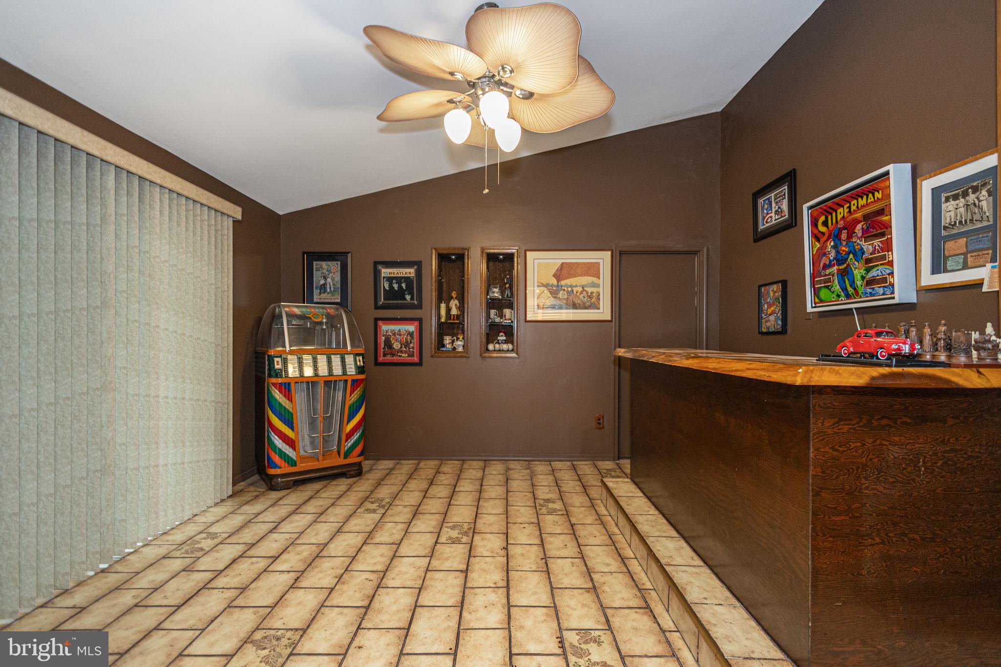 WOODLYN CROSSING - Residential