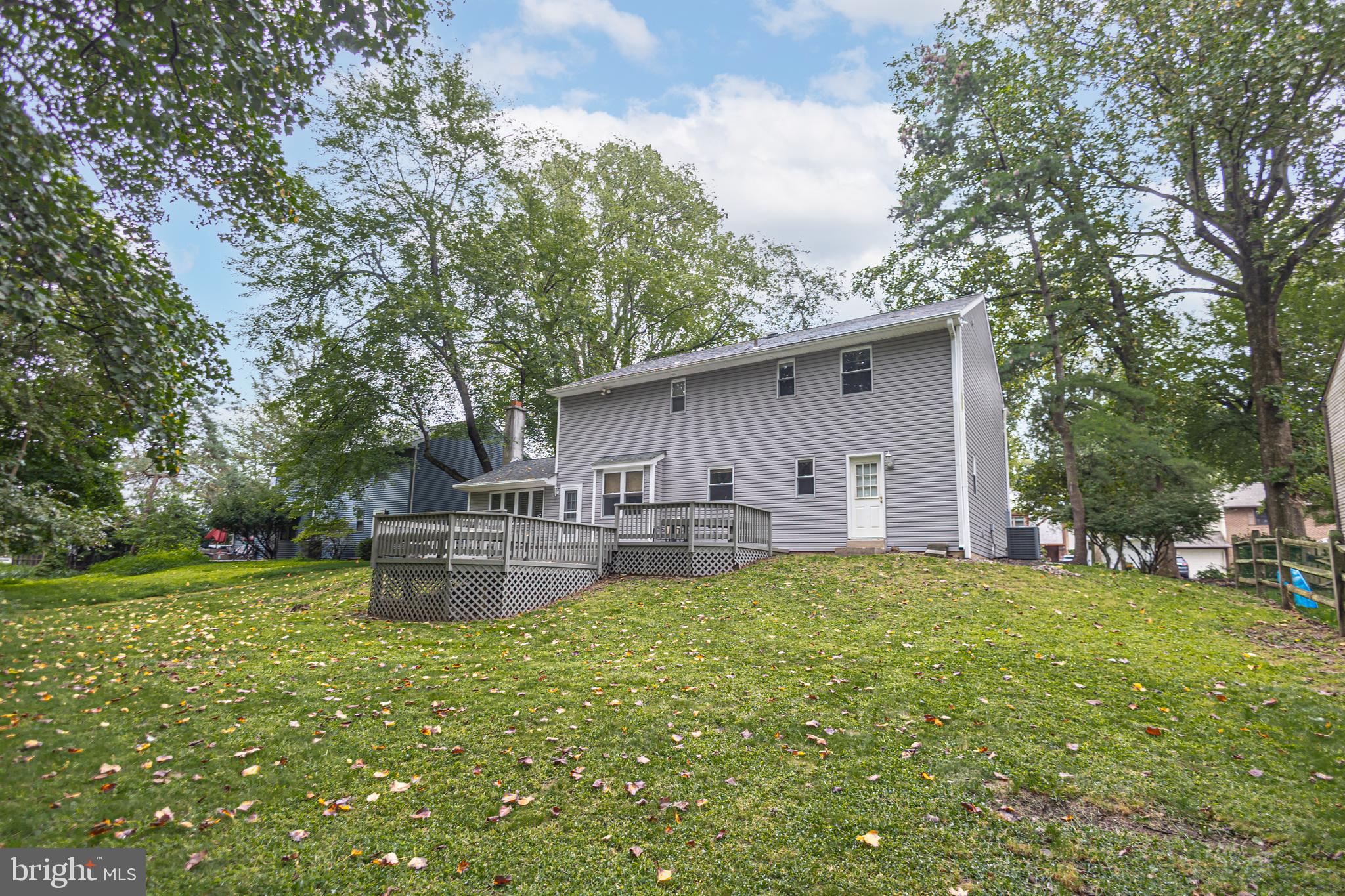 WOODLYN CROSSING - Residential