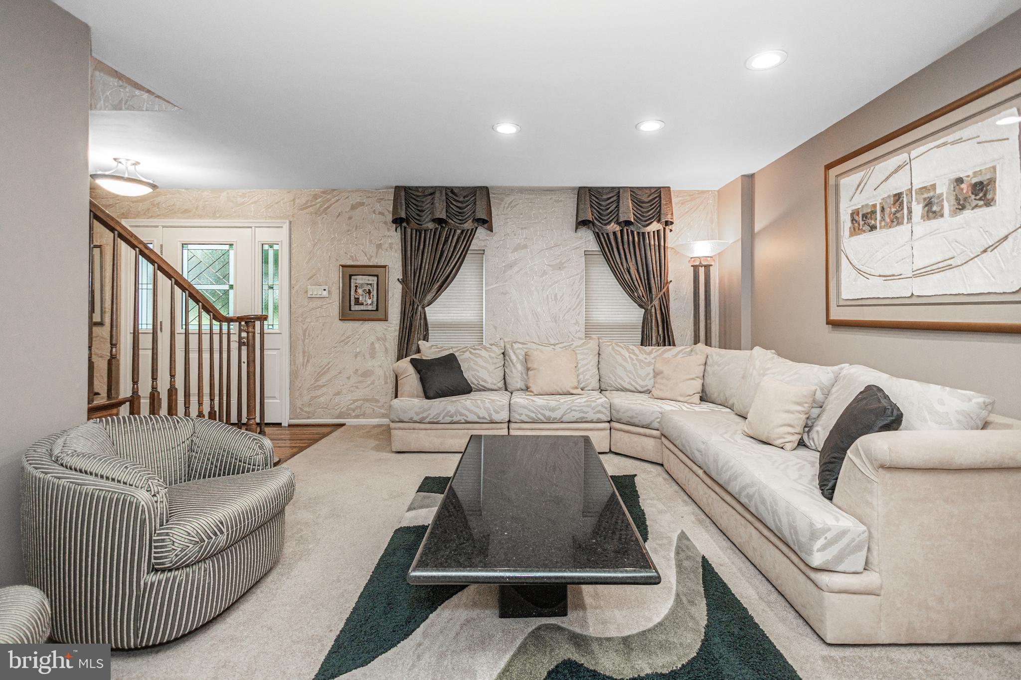 WOODLYN CROSSING - Residential