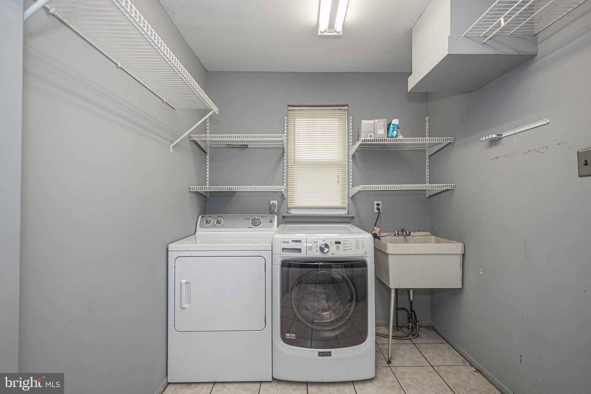 WOODLYN CROSSING - Residential