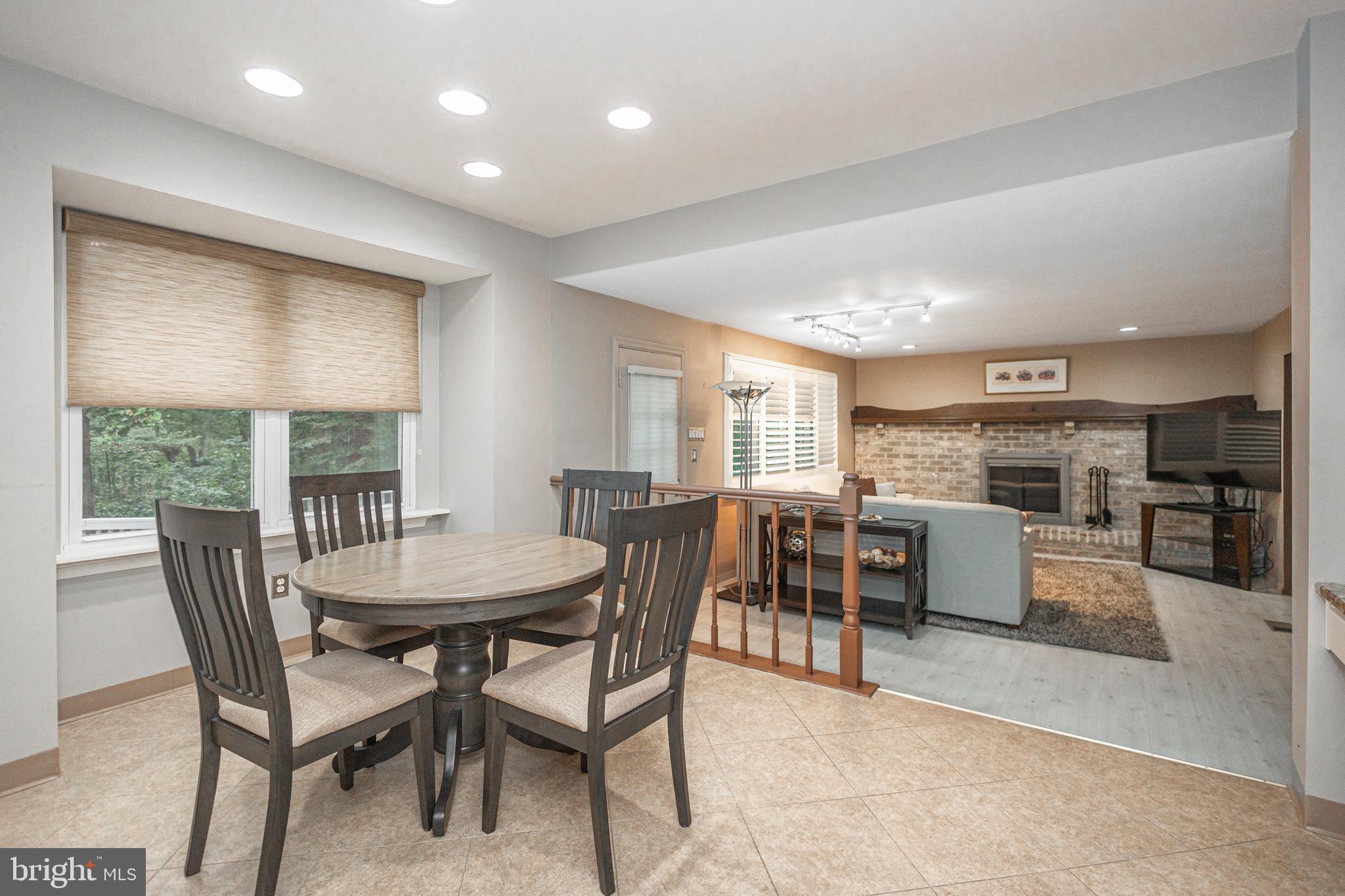 WOODLYN CROSSING - Residential