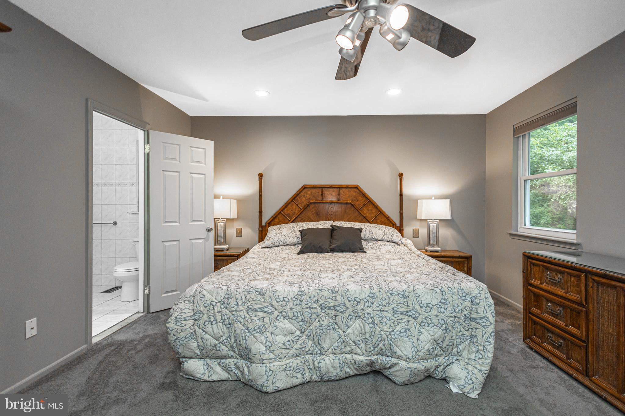 WOODLYN CROSSING - Residential