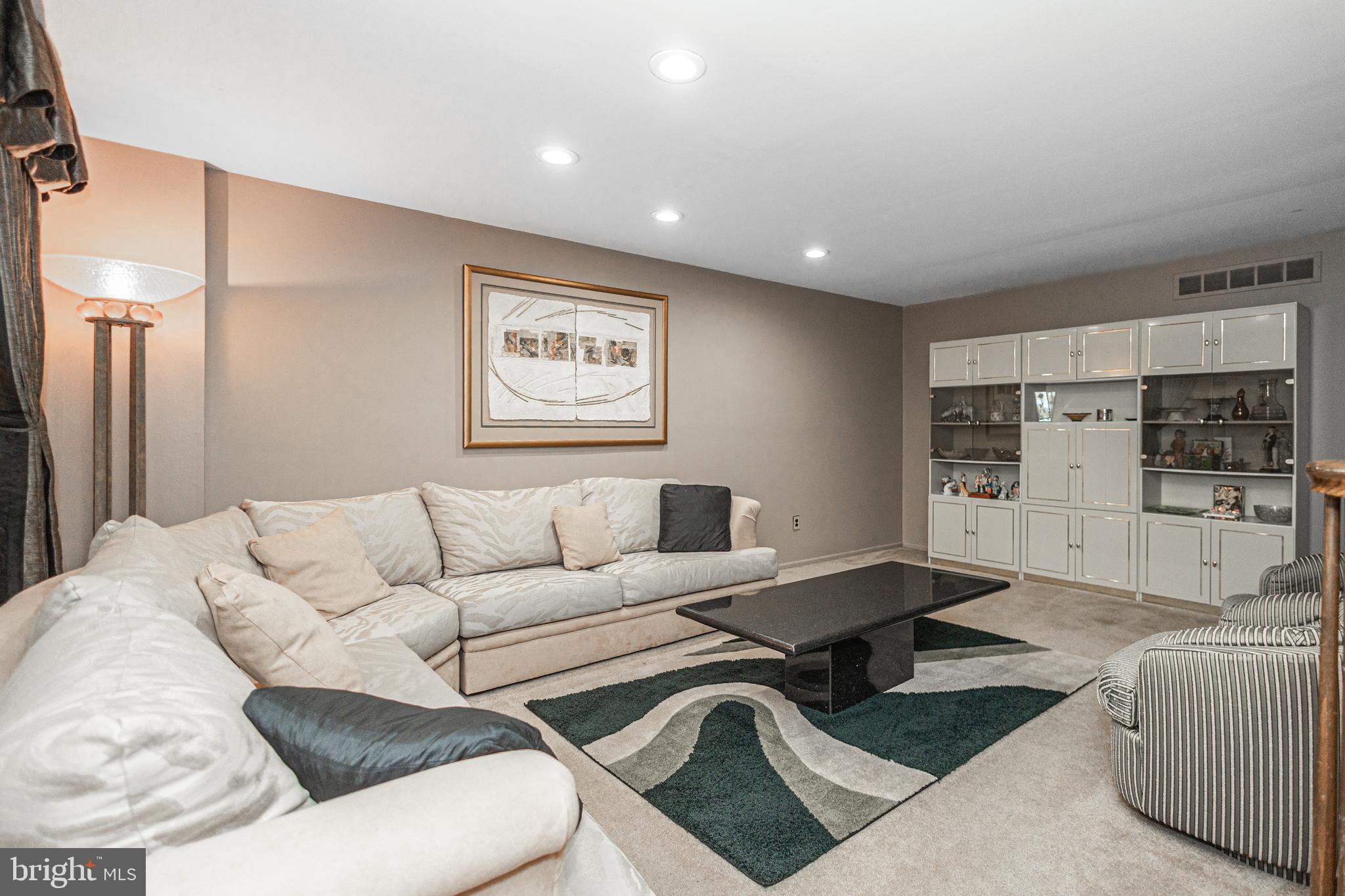 WOODLYN CROSSING - Residential