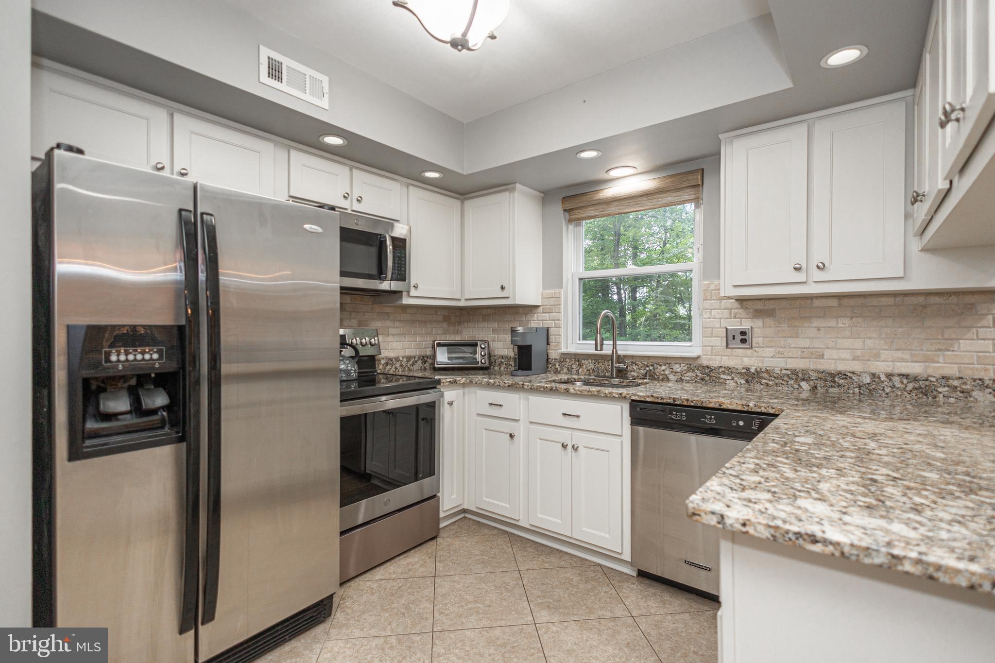 WOODLYN CROSSING - Residential