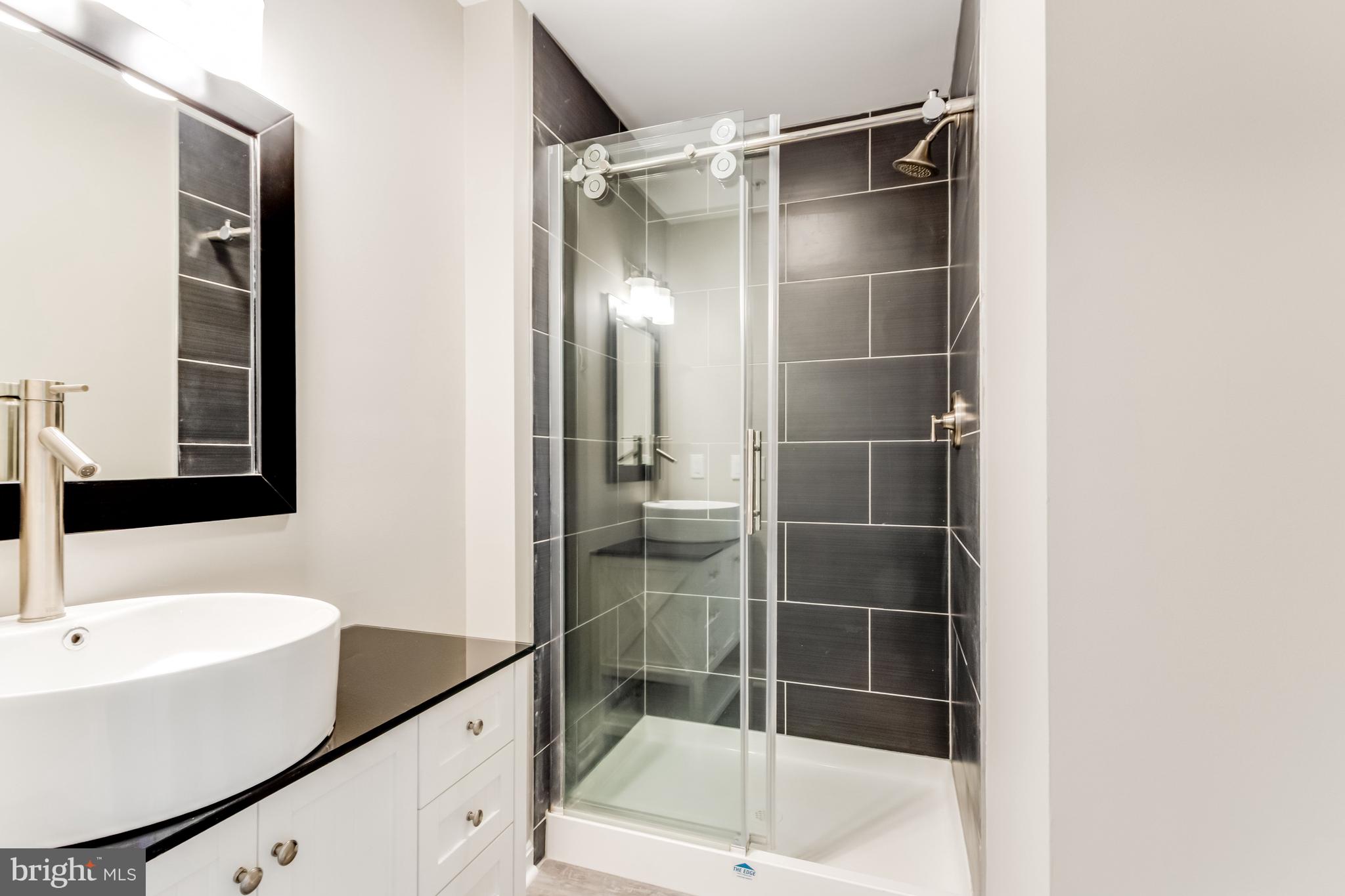 VERSAILLES - Residential