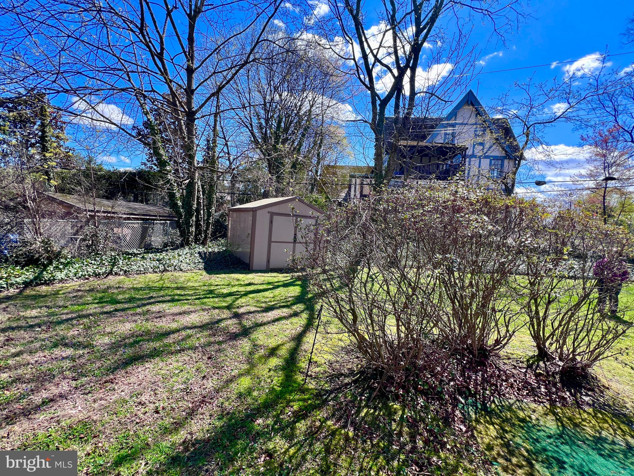 CHELTEN HILLS - Residential