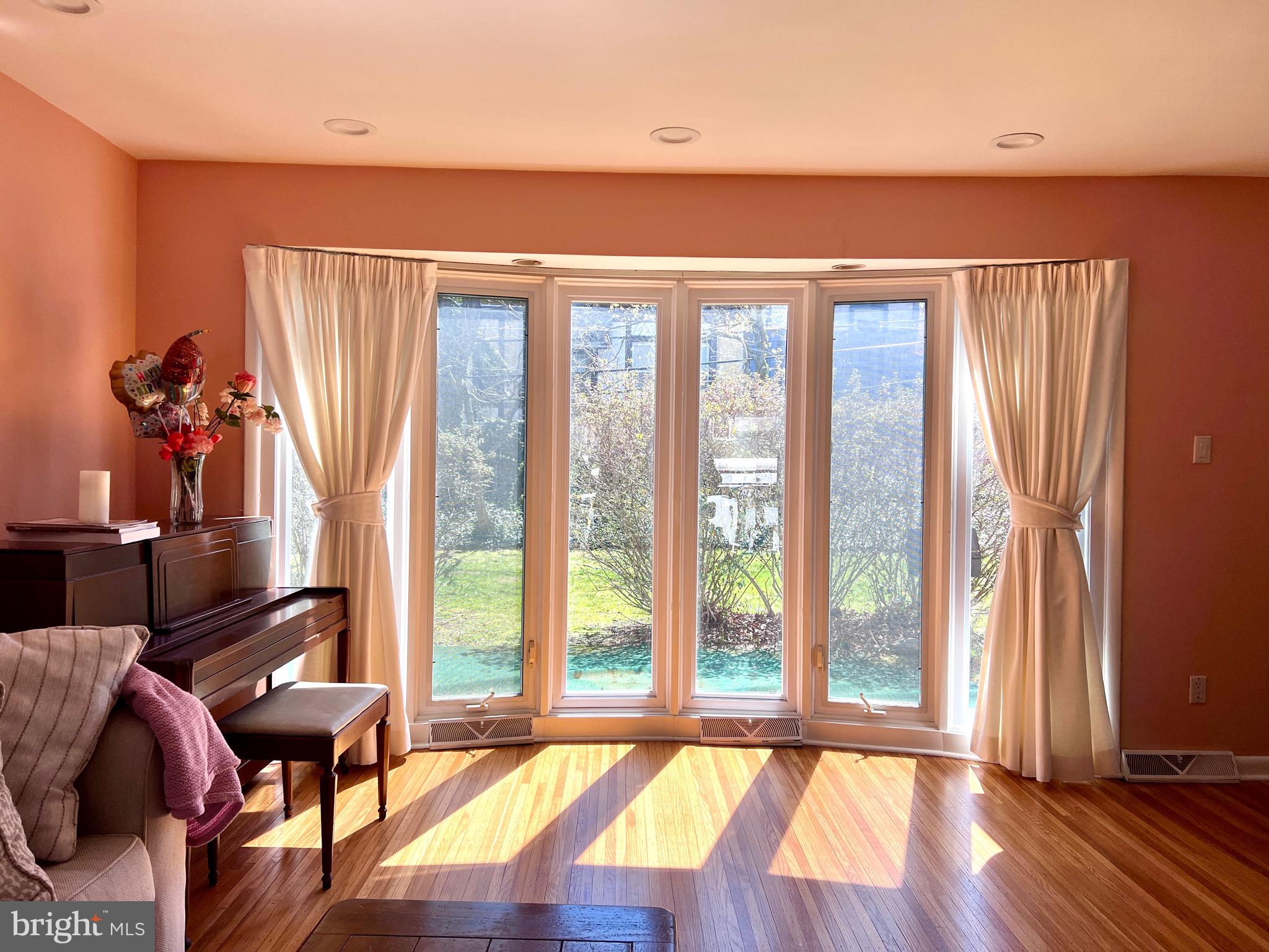 CHELTEN HILLS - Residential