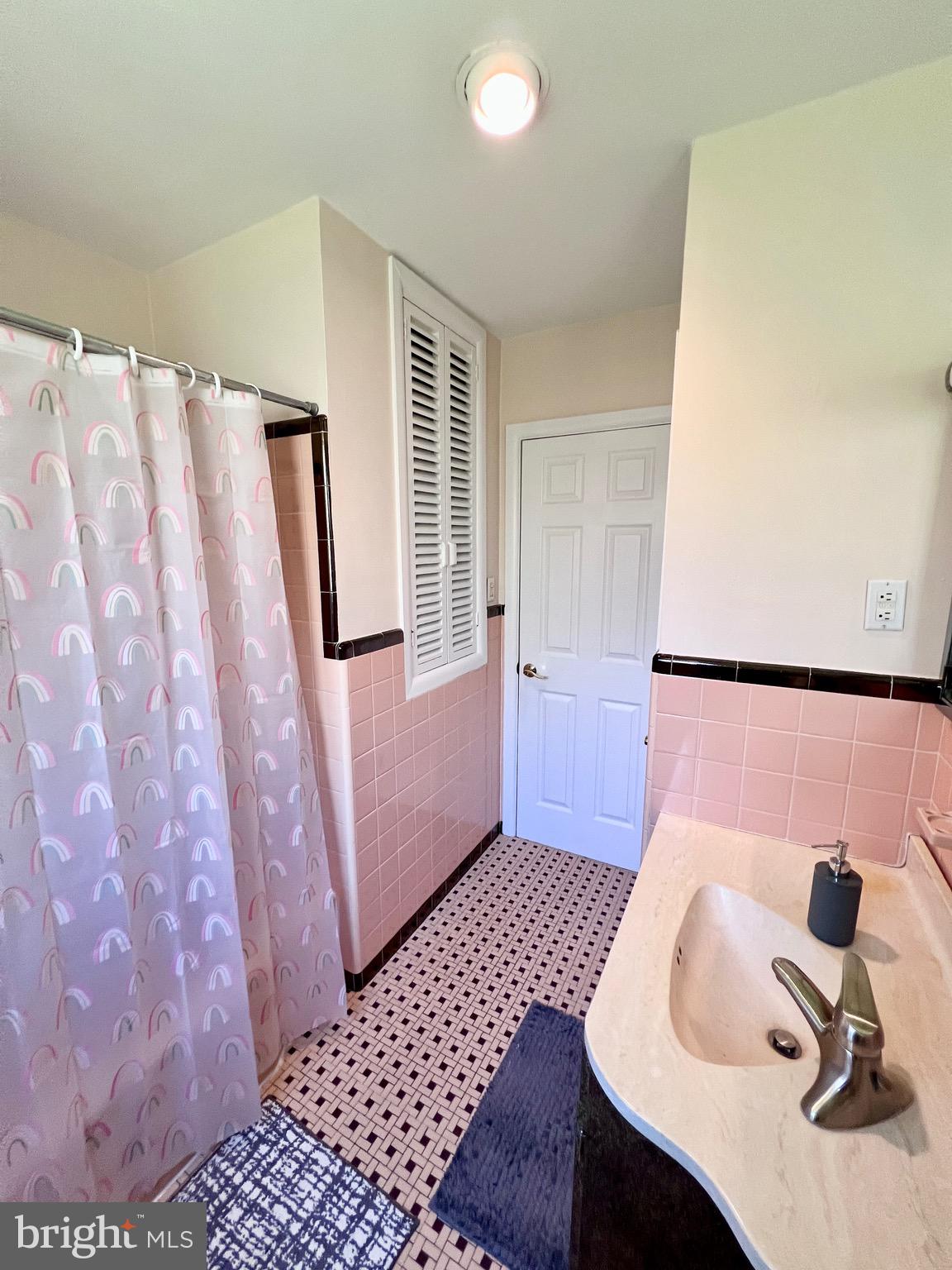 CHELTEN HILLS - Residential