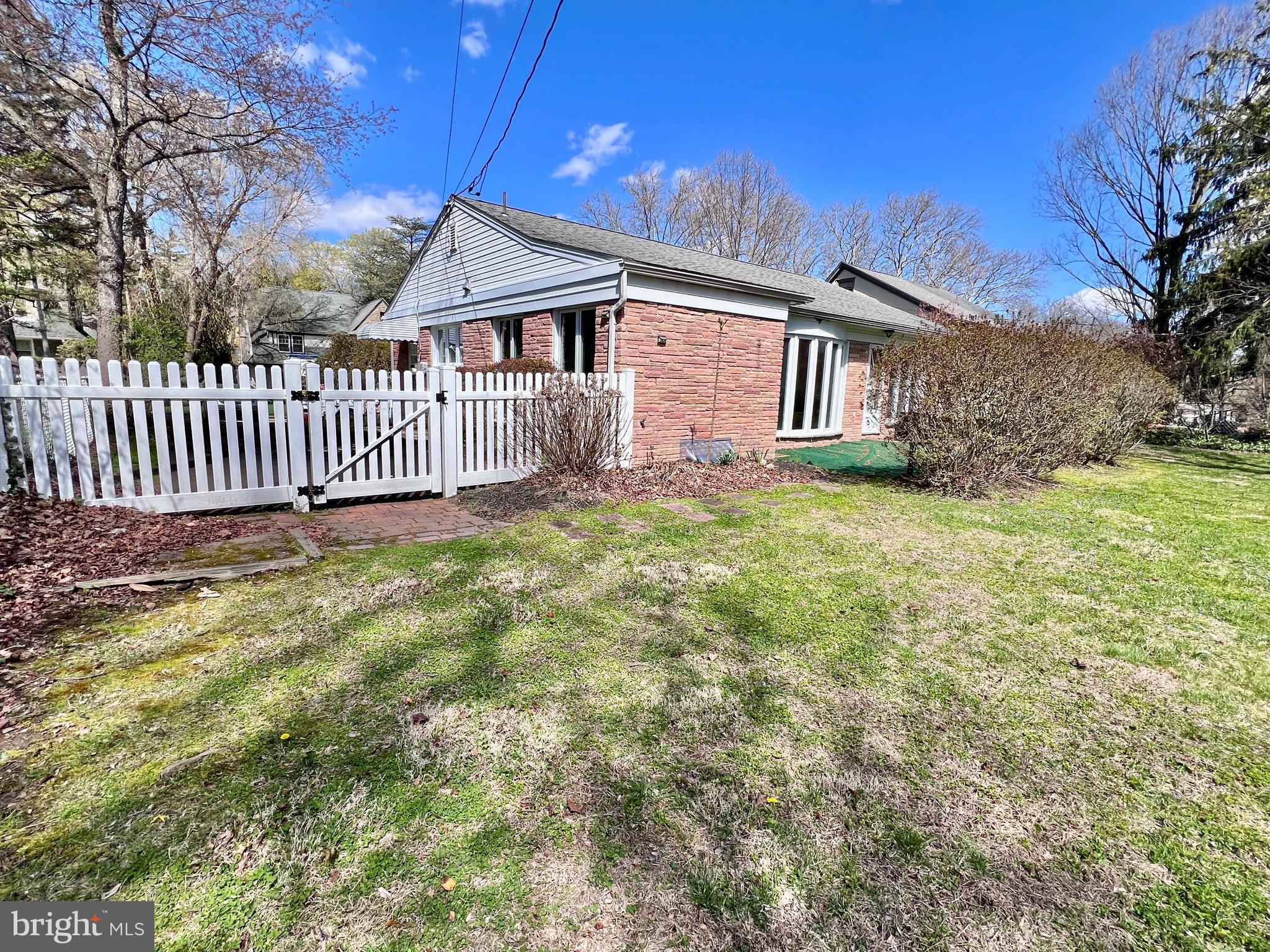 CHELTEN HILLS - Residential