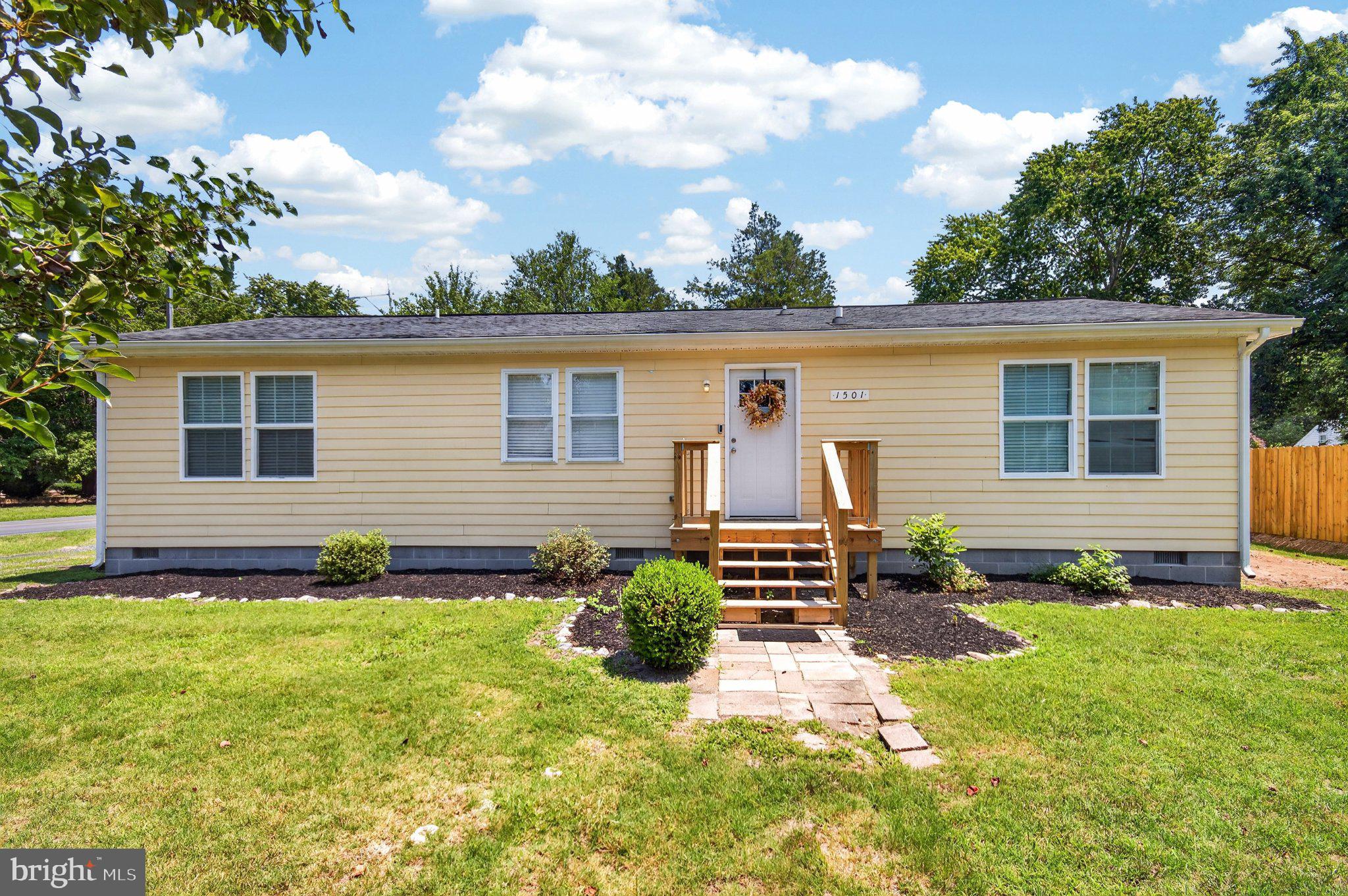 1501 LAUREL DRIVE