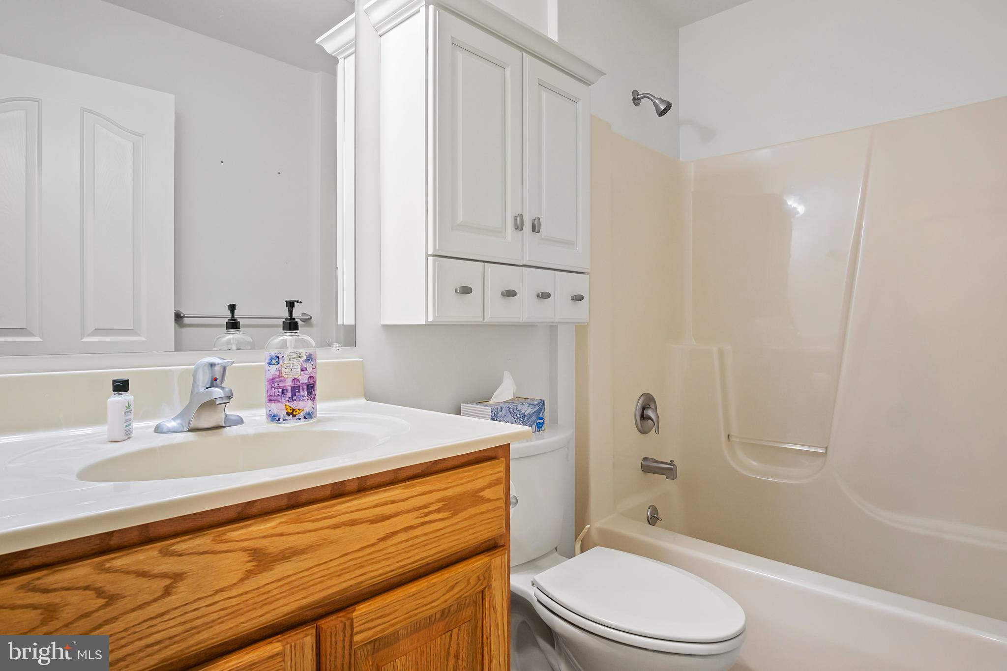 EMERALD POINTE - Residential