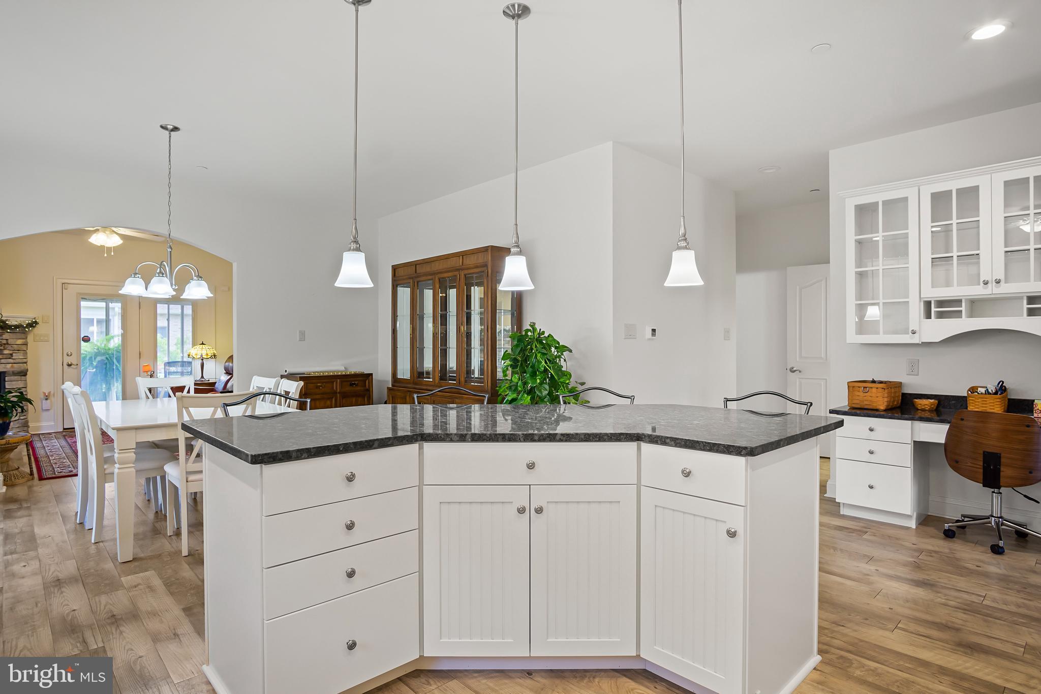 EMERALD POINTE - Residential