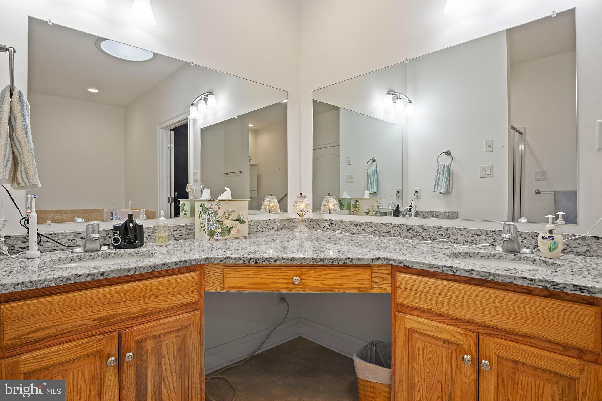 EMERALD POINTE - Residential