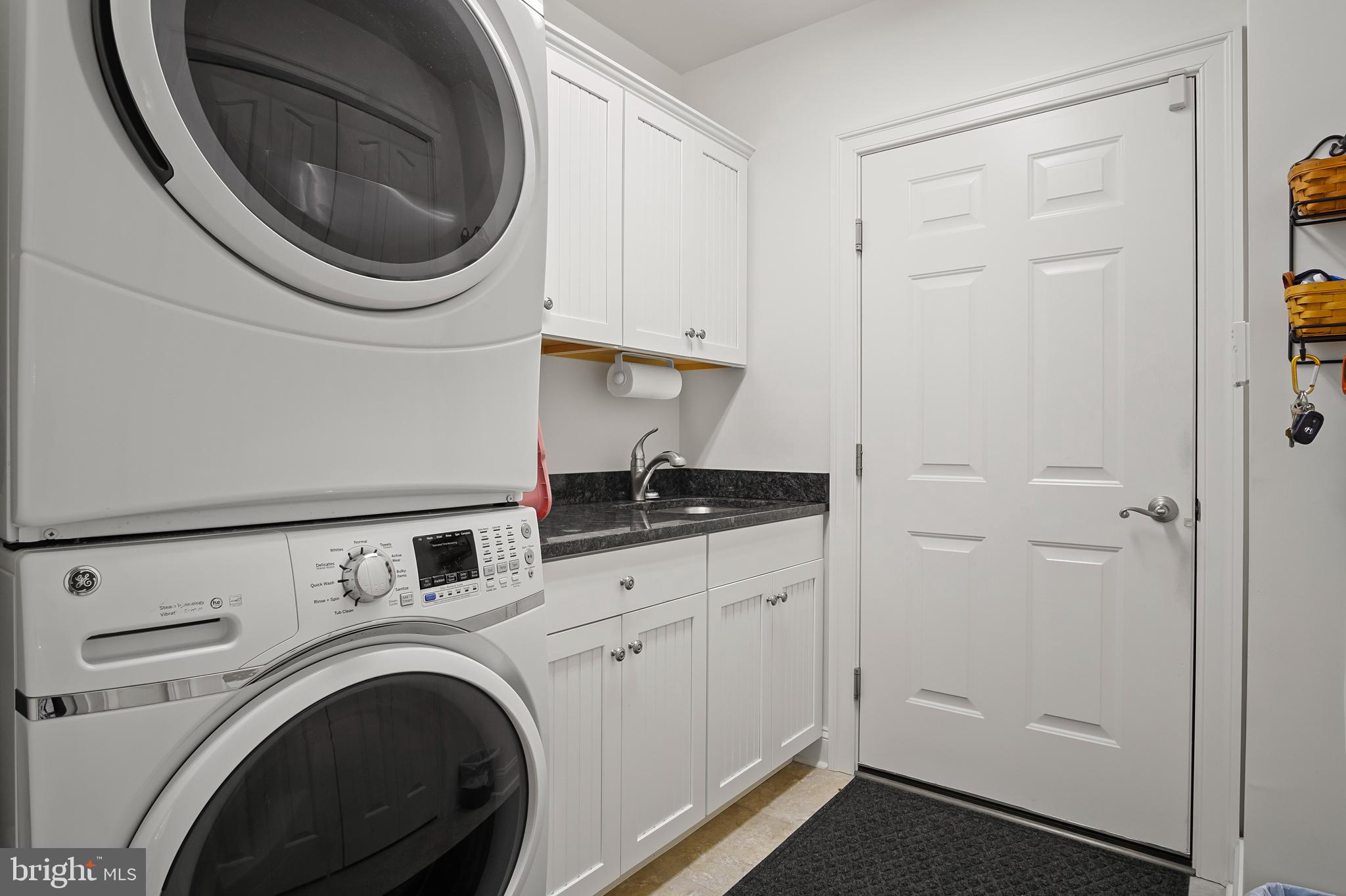 EMERALD POINTE - Residential