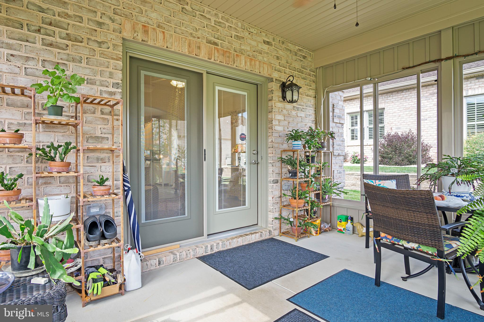 EMERALD POINTE - Residential