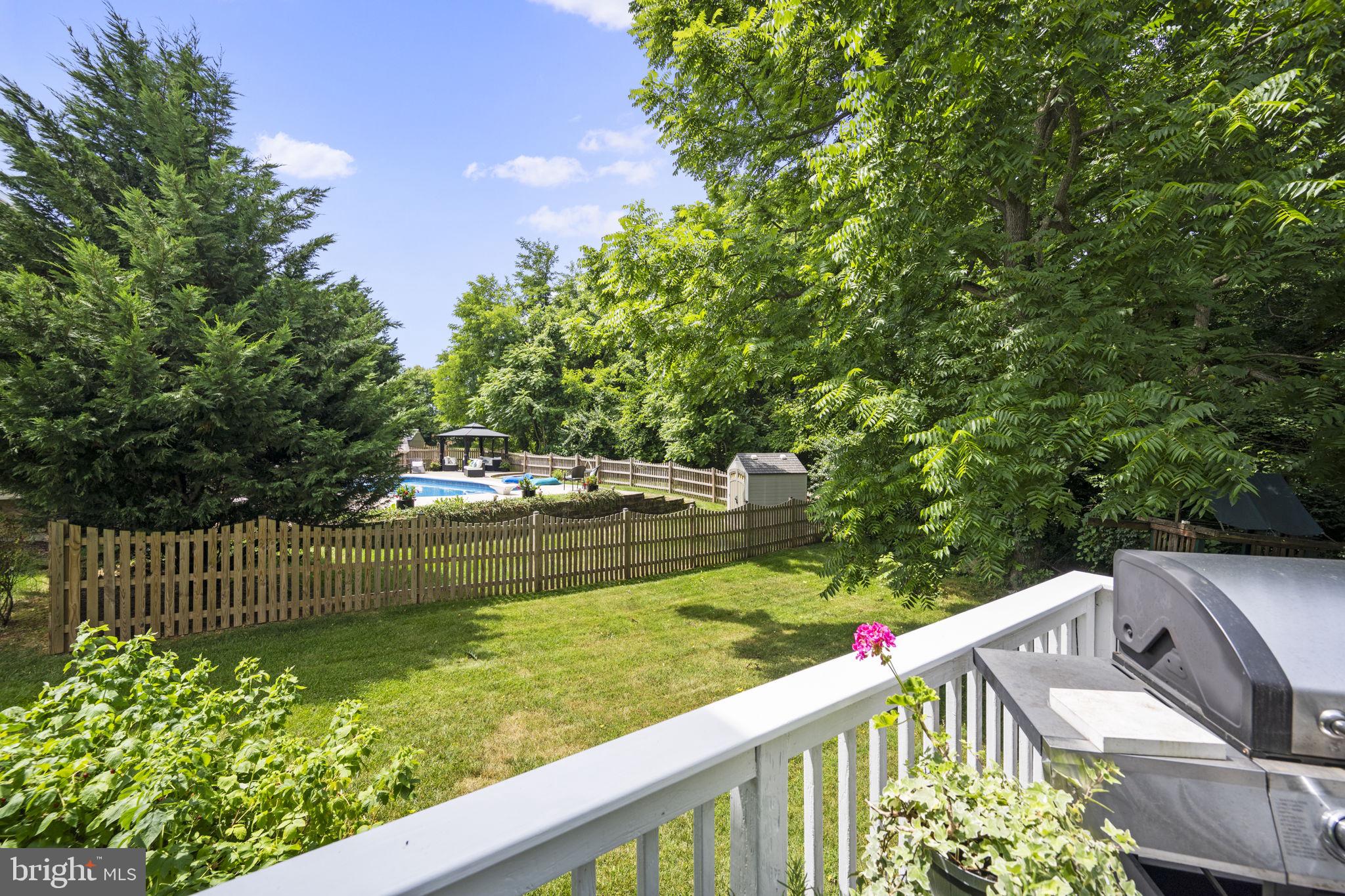 LOCUST HILL - Residential