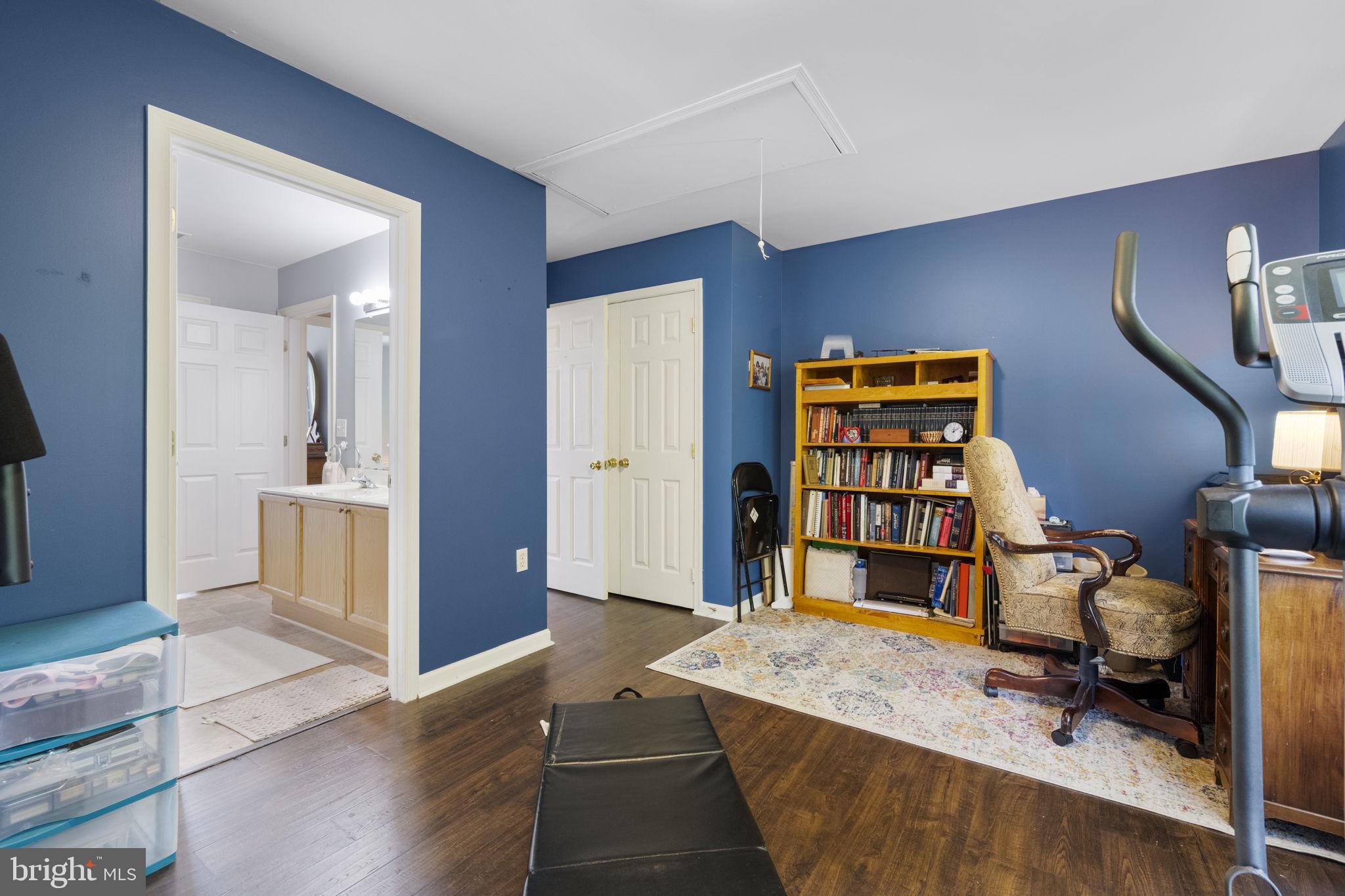 LOCUST HILL - Residential