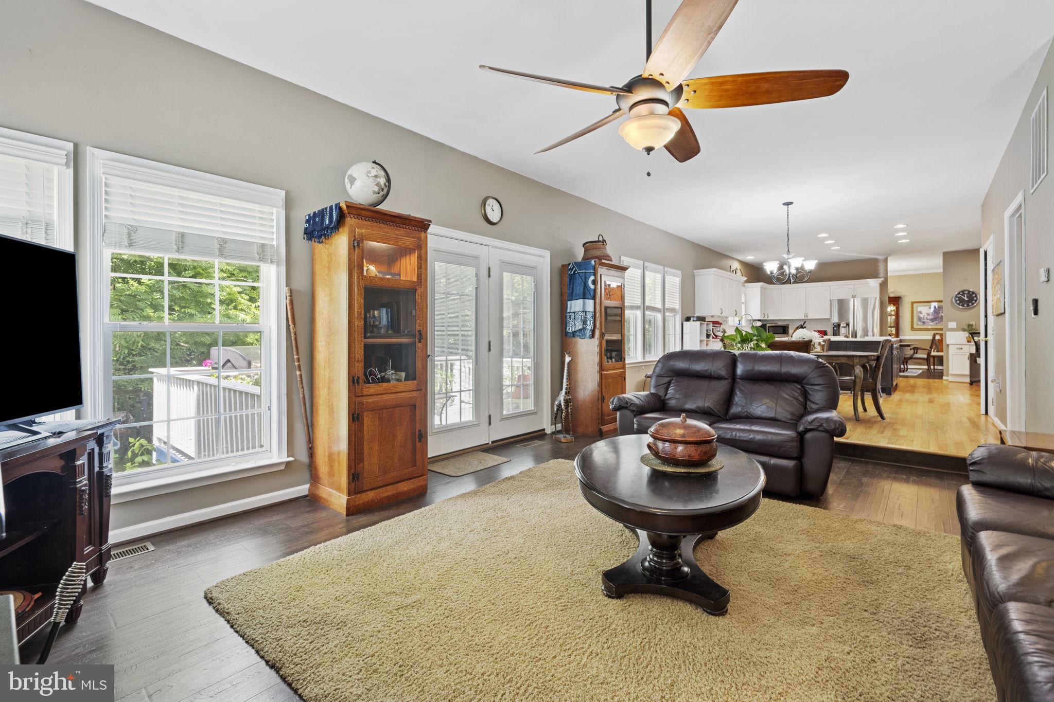 LOCUST HILL - Residential