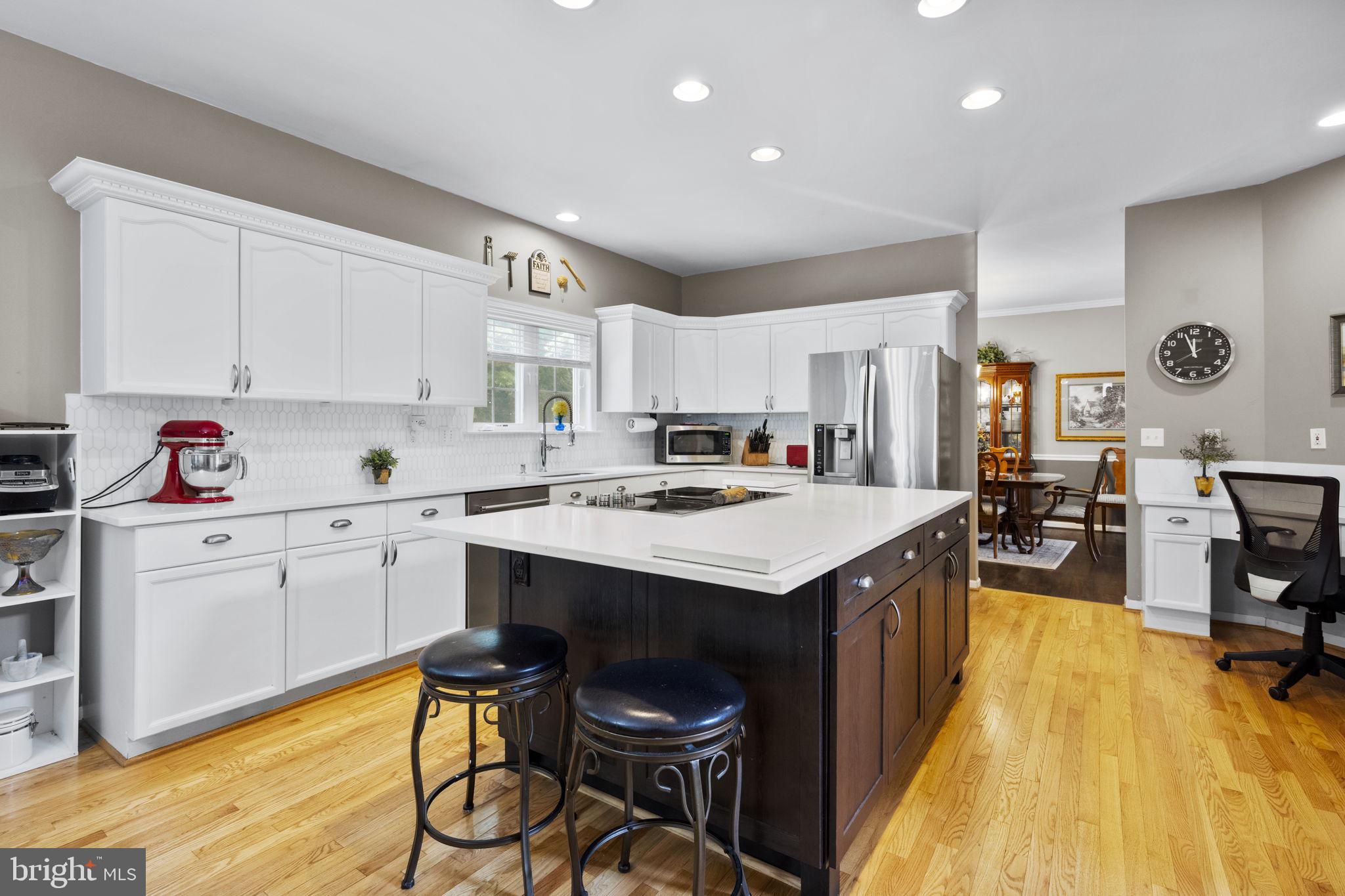 LOCUST HILL - Residential