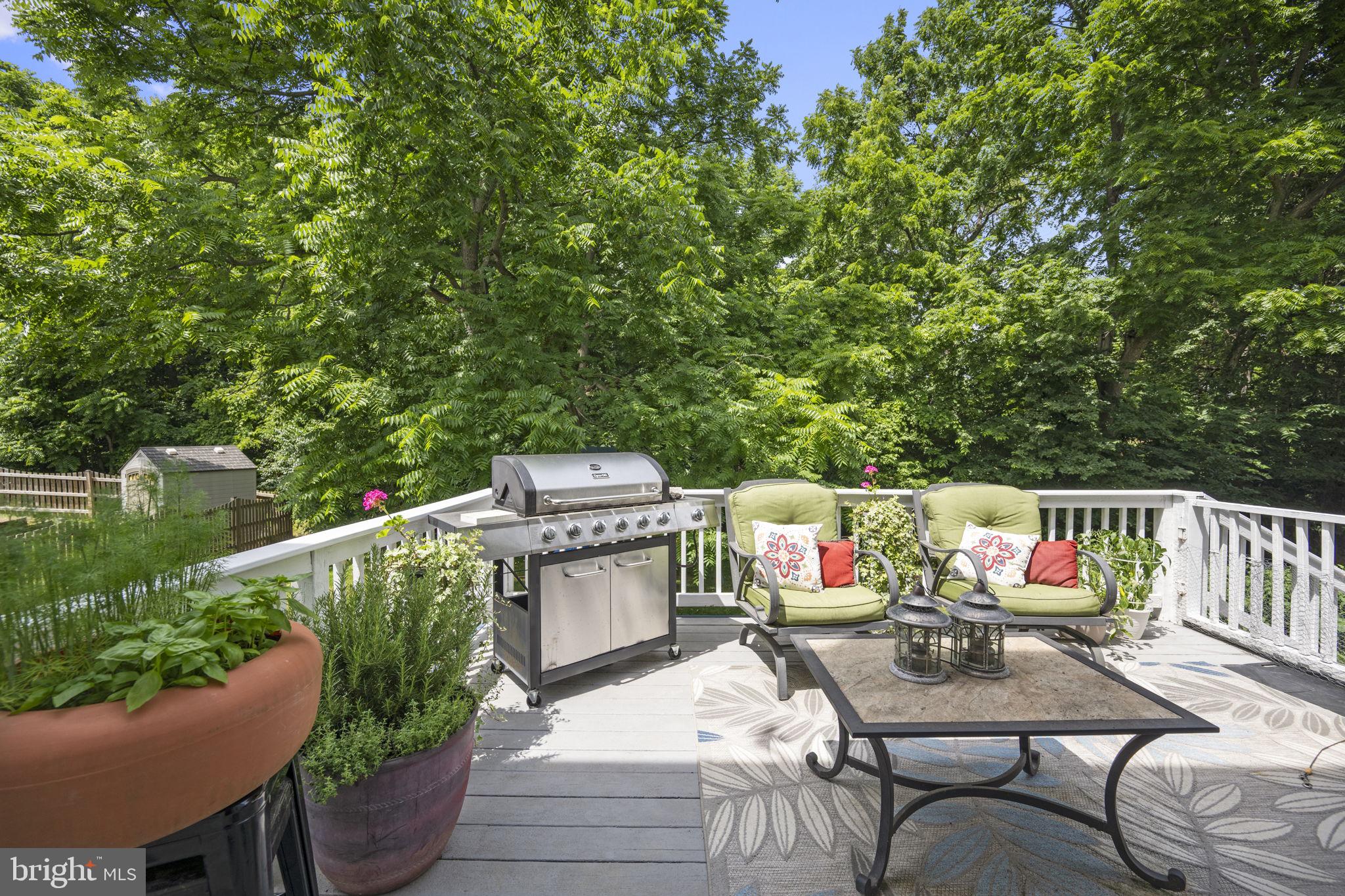 LOCUST HILL - Residential