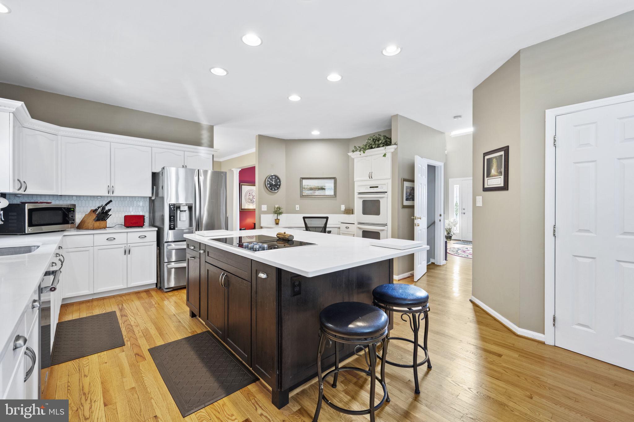 LOCUST HILL - Residential