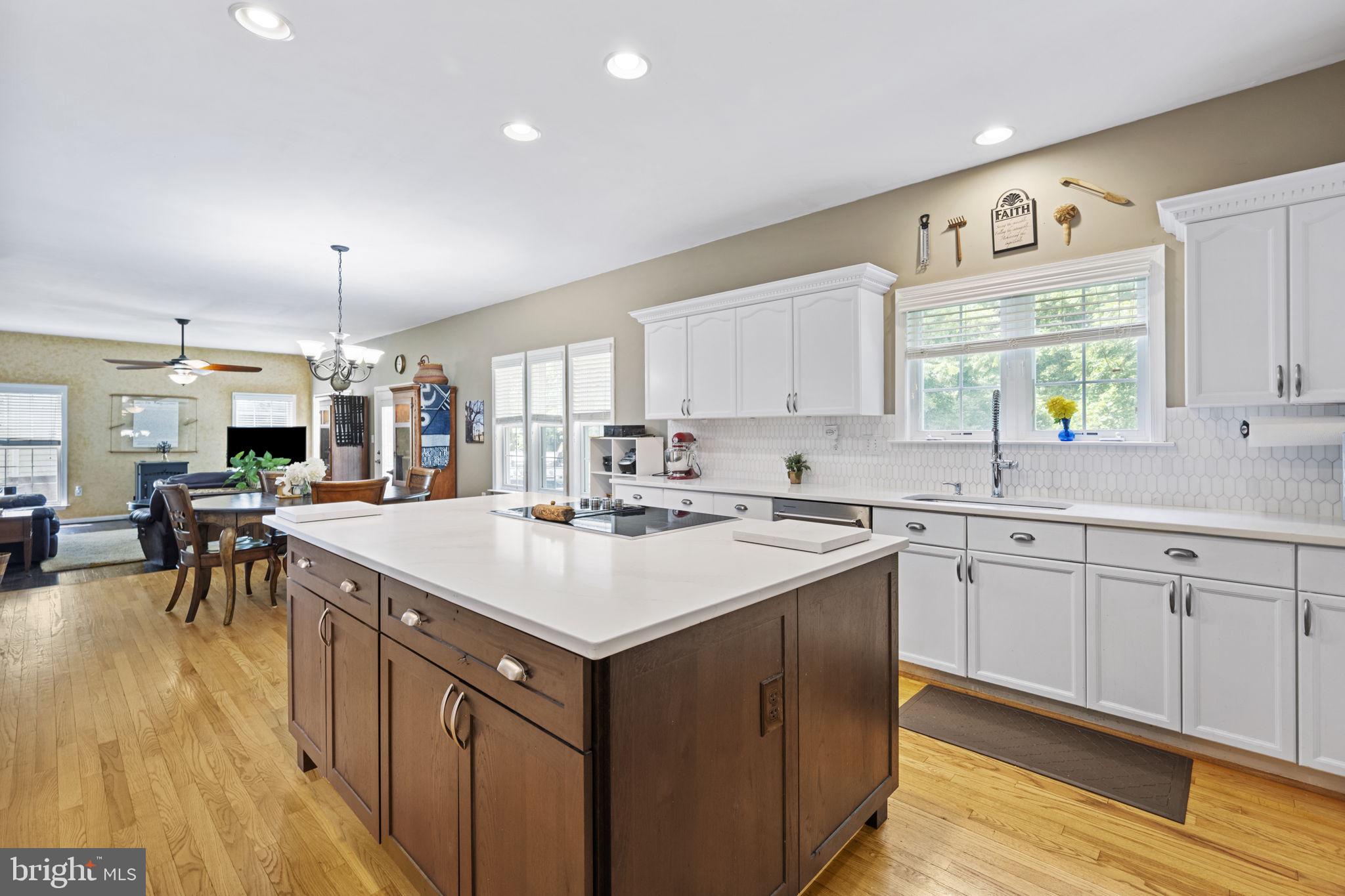 LOCUST HILL - Residential