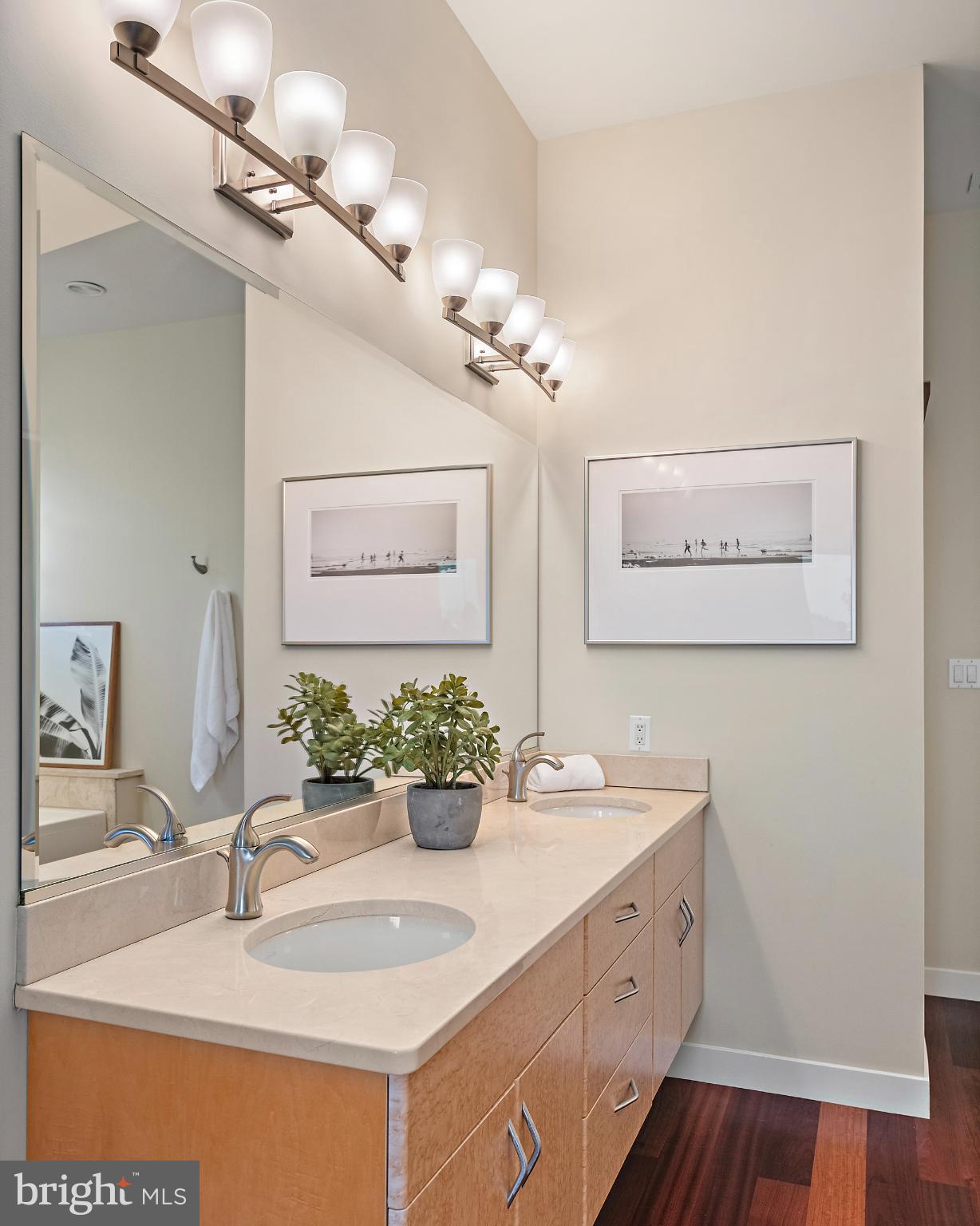 EASTPORT - Residential