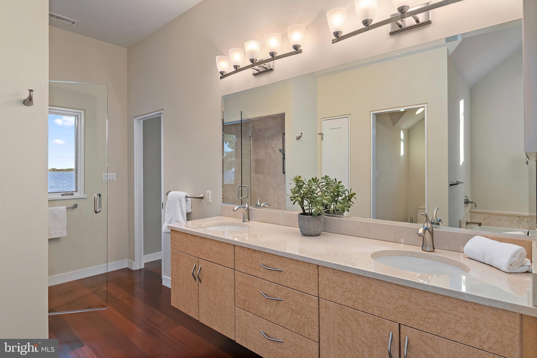 EASTPORT - Residential