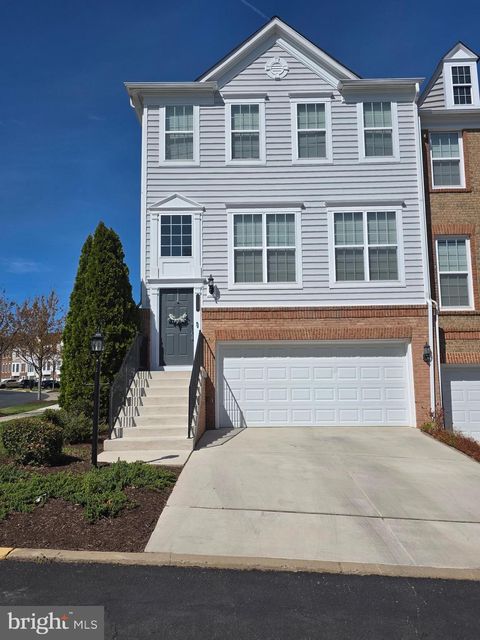 Photo of 2228 Greywing Street, WOODBRIDGE, VA 22191 (MLS # VAPW2115828)