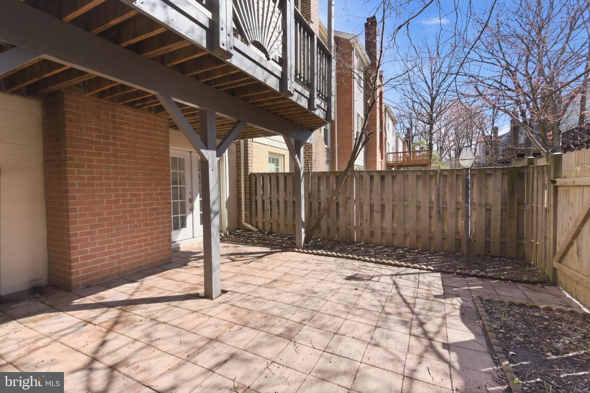 COUNTRY CREEK - Residential