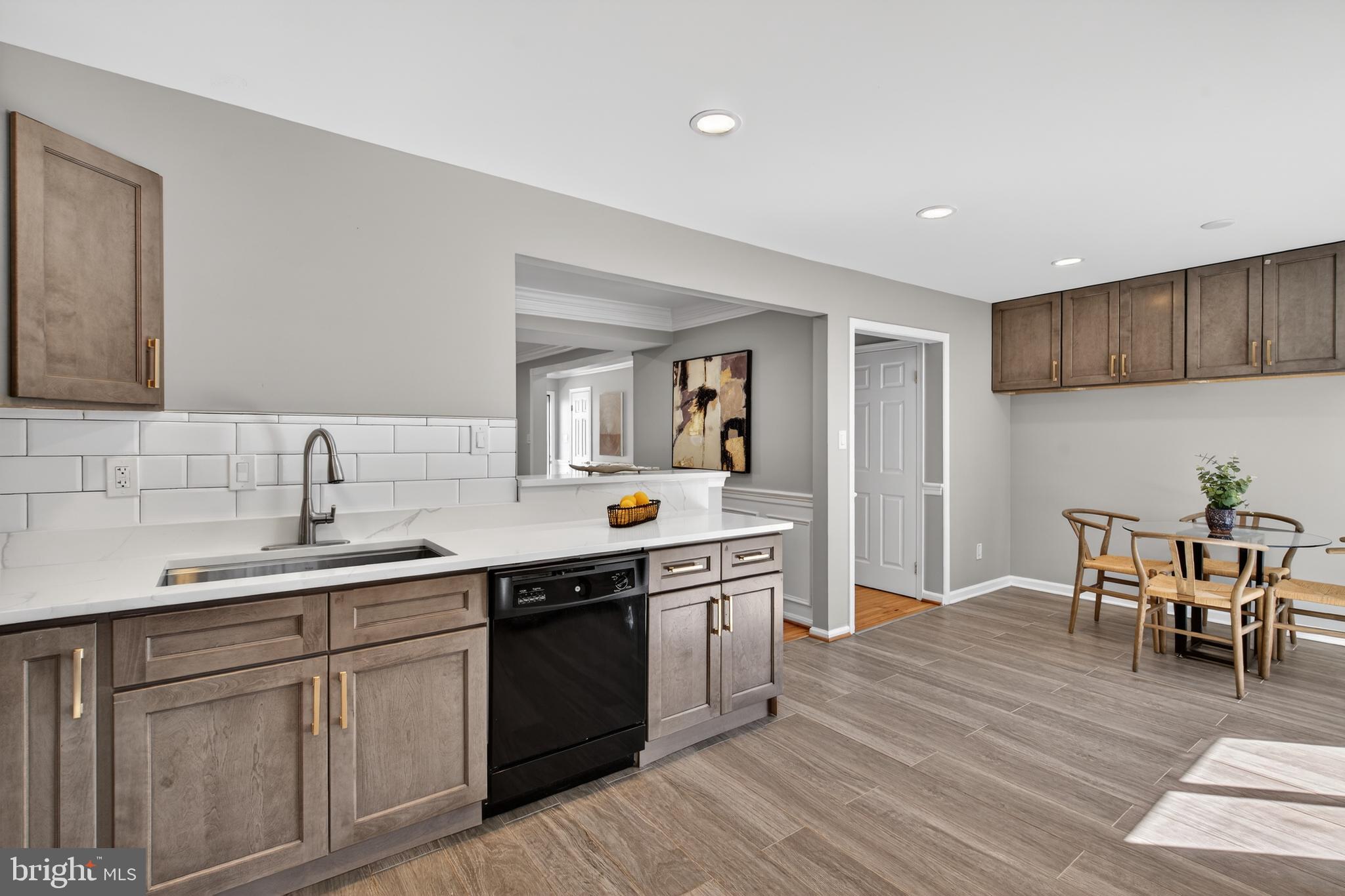 COUNTRY CREEK - Residential