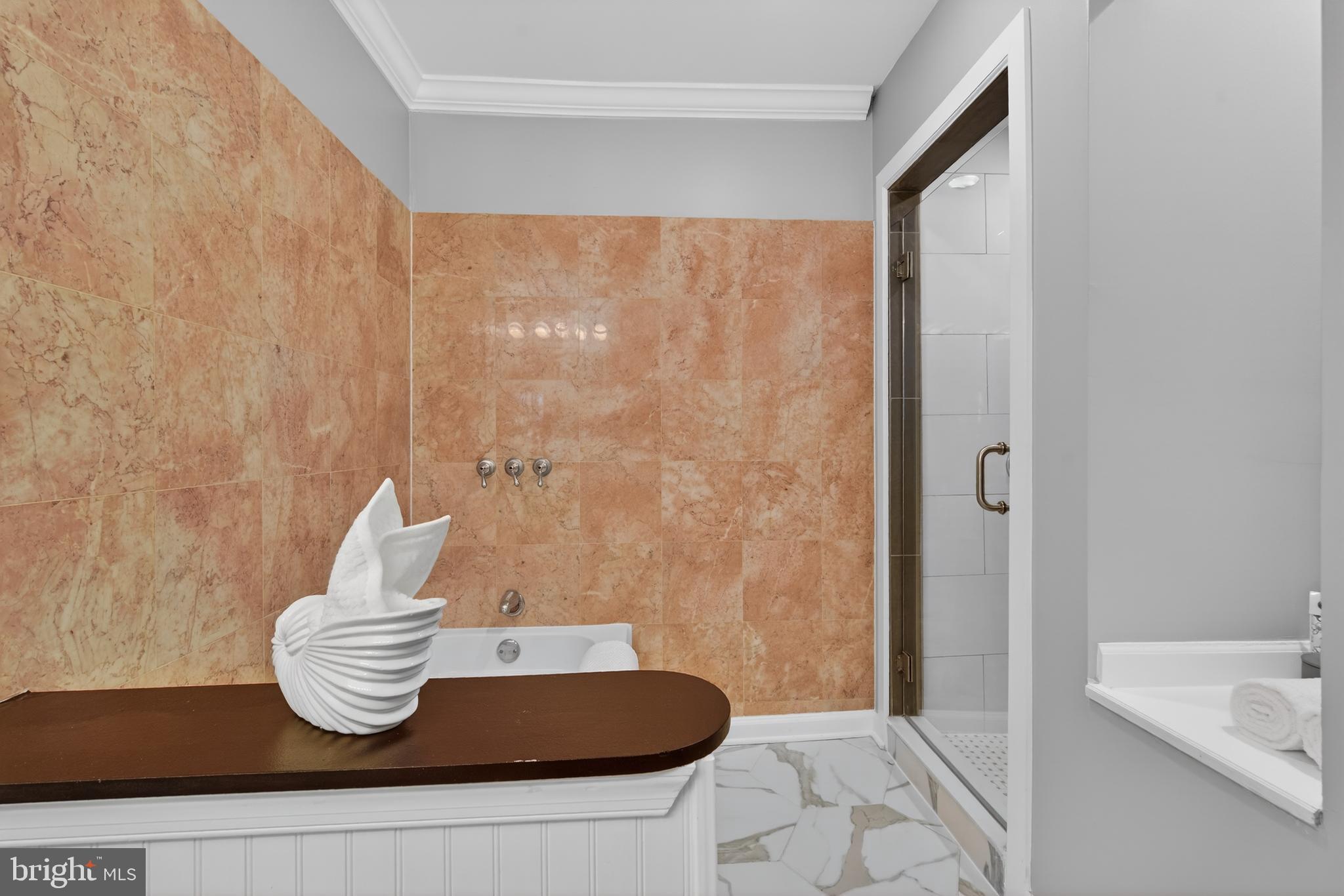 COUNTRY CREEK - Residential