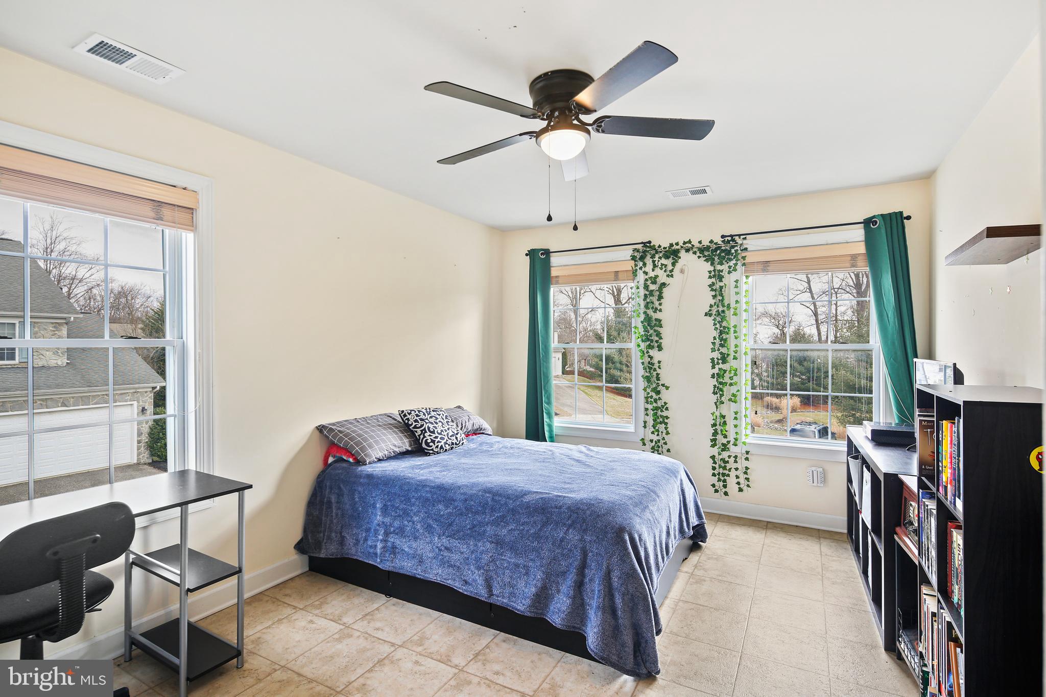 EMA'S MANOR - Residential