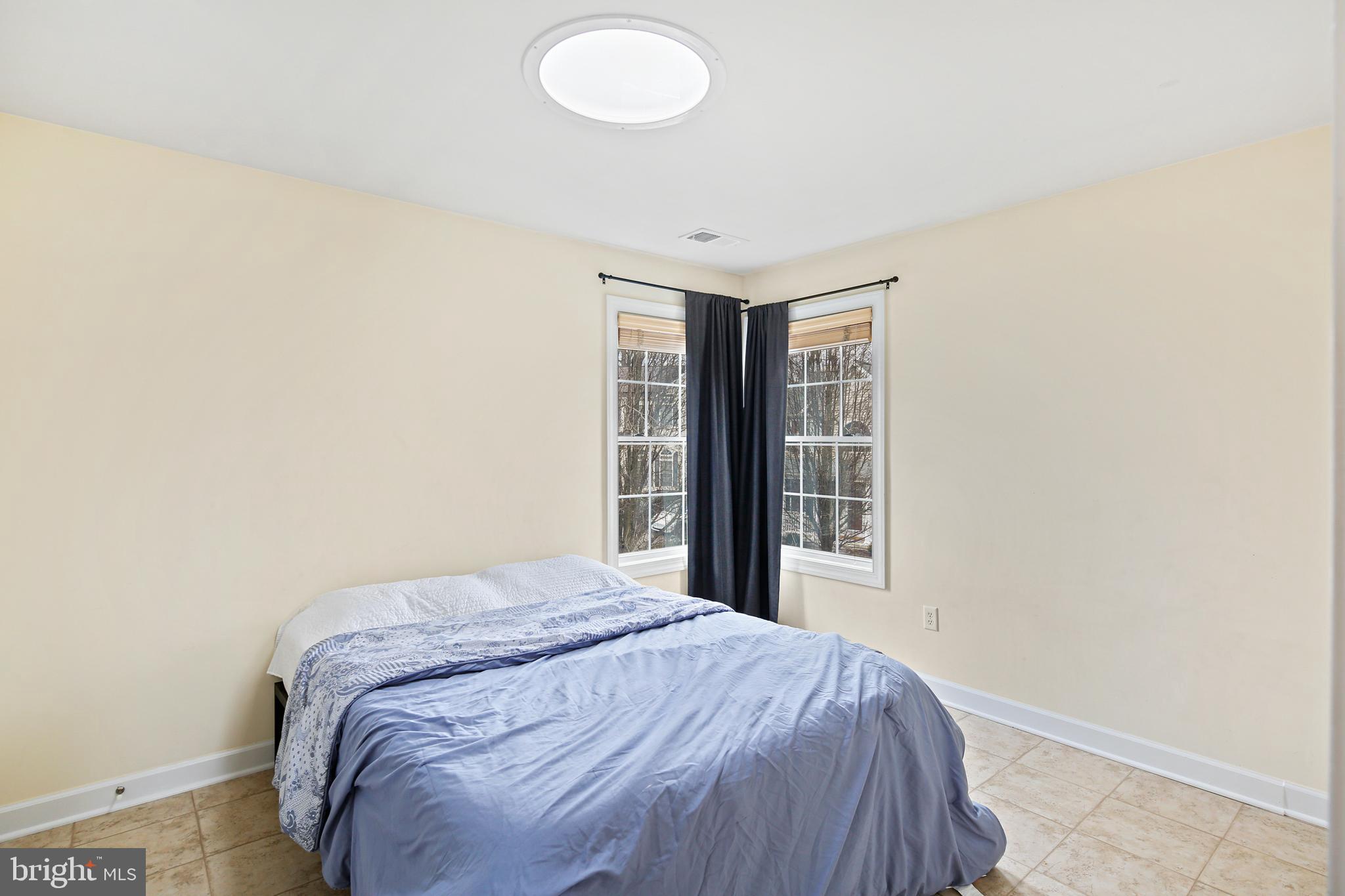 EMA'S MANOR - Residential