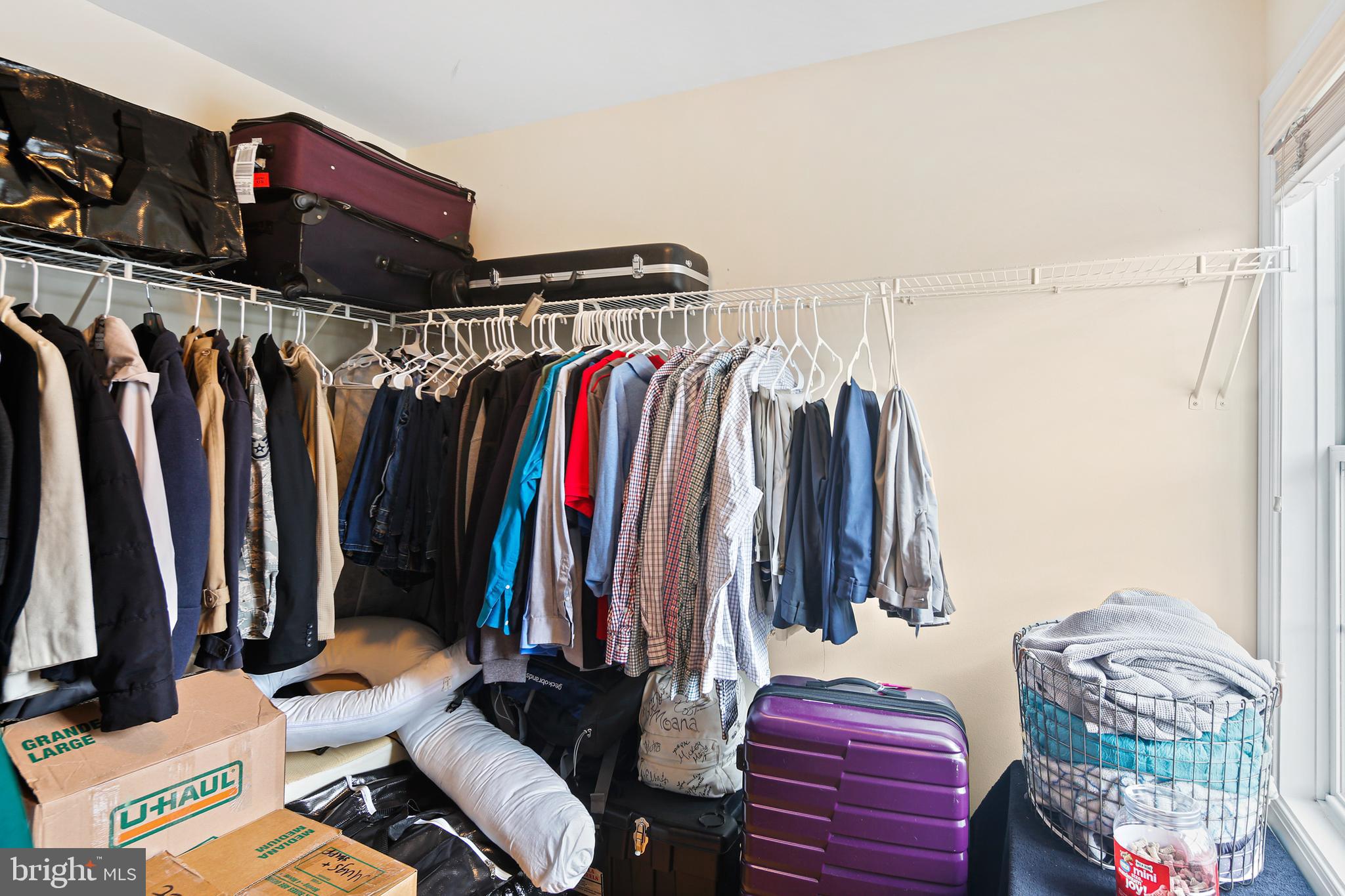 EMA'S MANOR - Residential