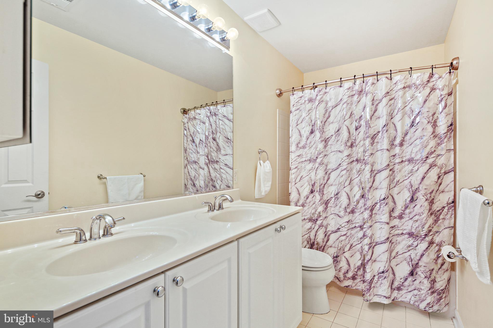 EMA'S MANOR - Residential