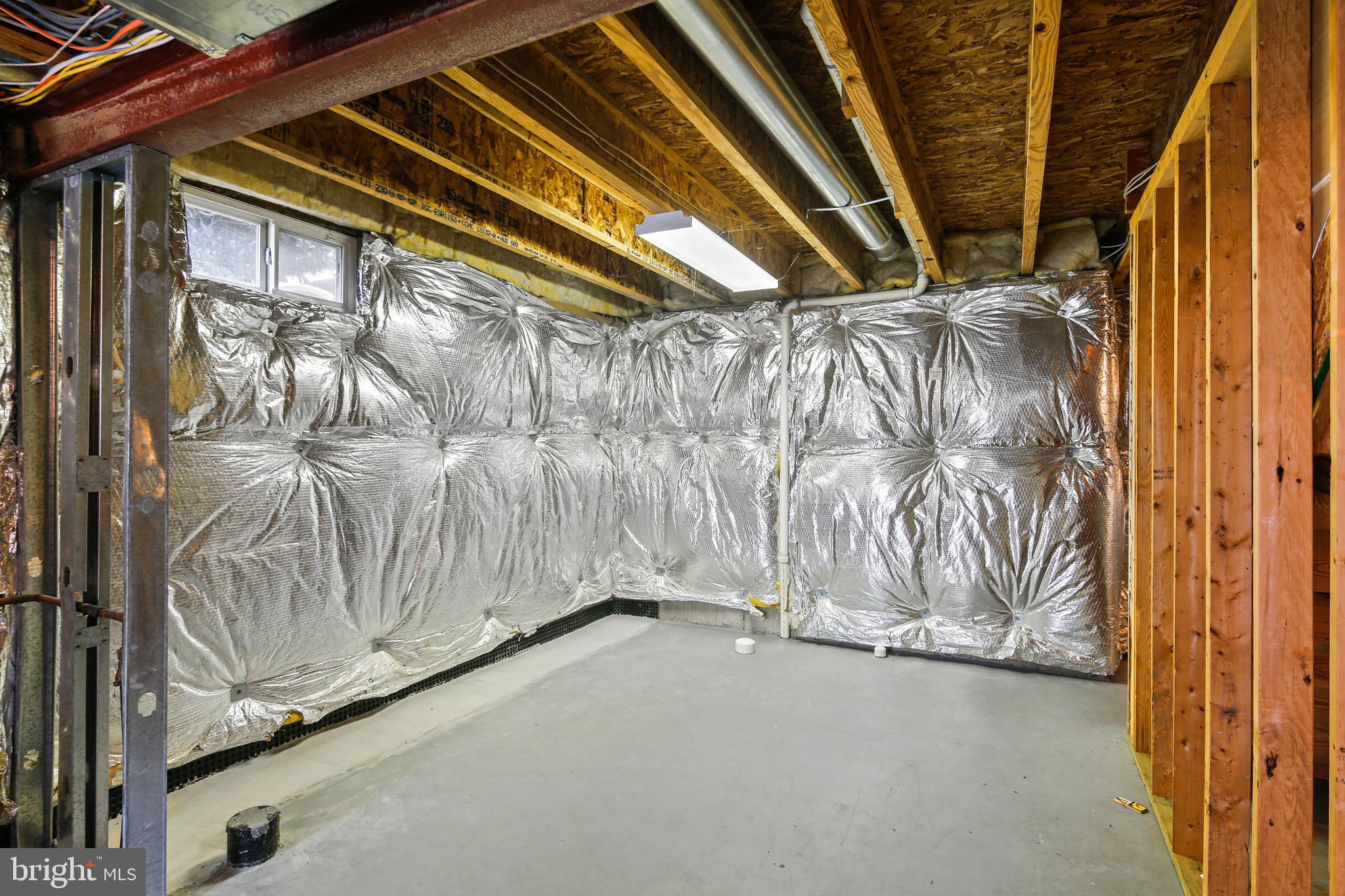 EMA'S MANOR - Residential