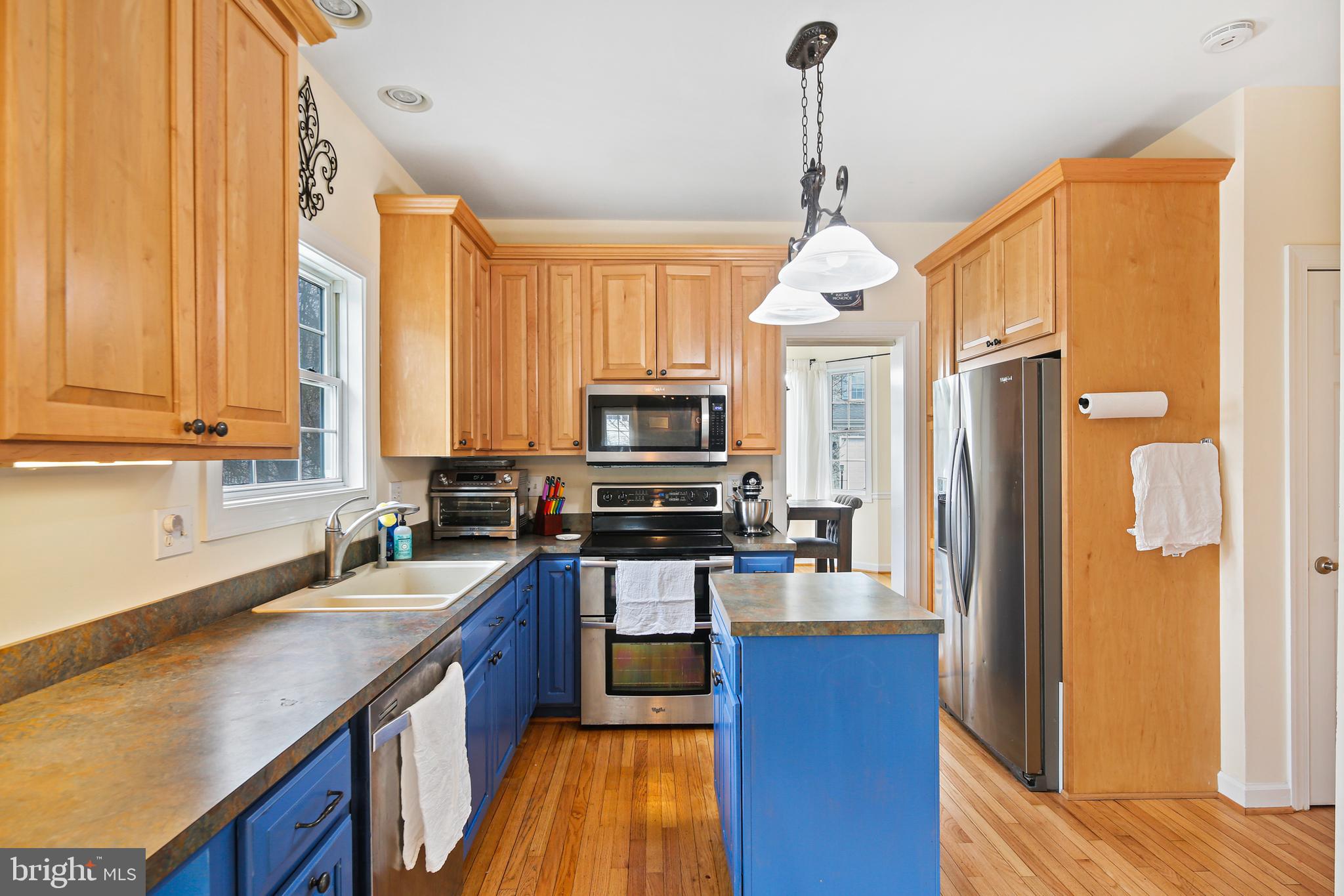 EMA'S MANOR - Residential