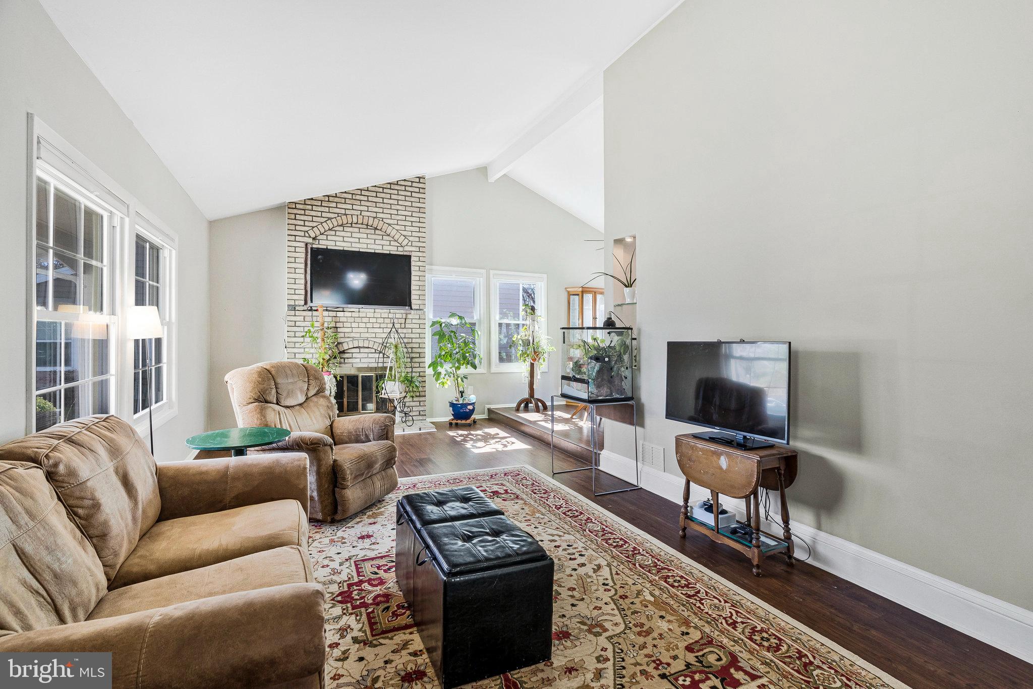 SUGARLAND RUN - Residential