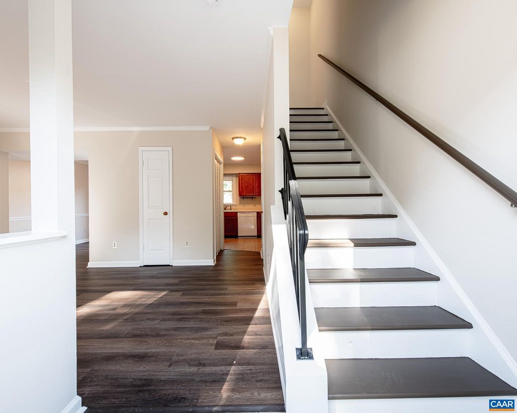 Photo of 1421 Minor Ridge Ct, CHARLOTTESVILLE, VA 22901 (MLS # 669738)
