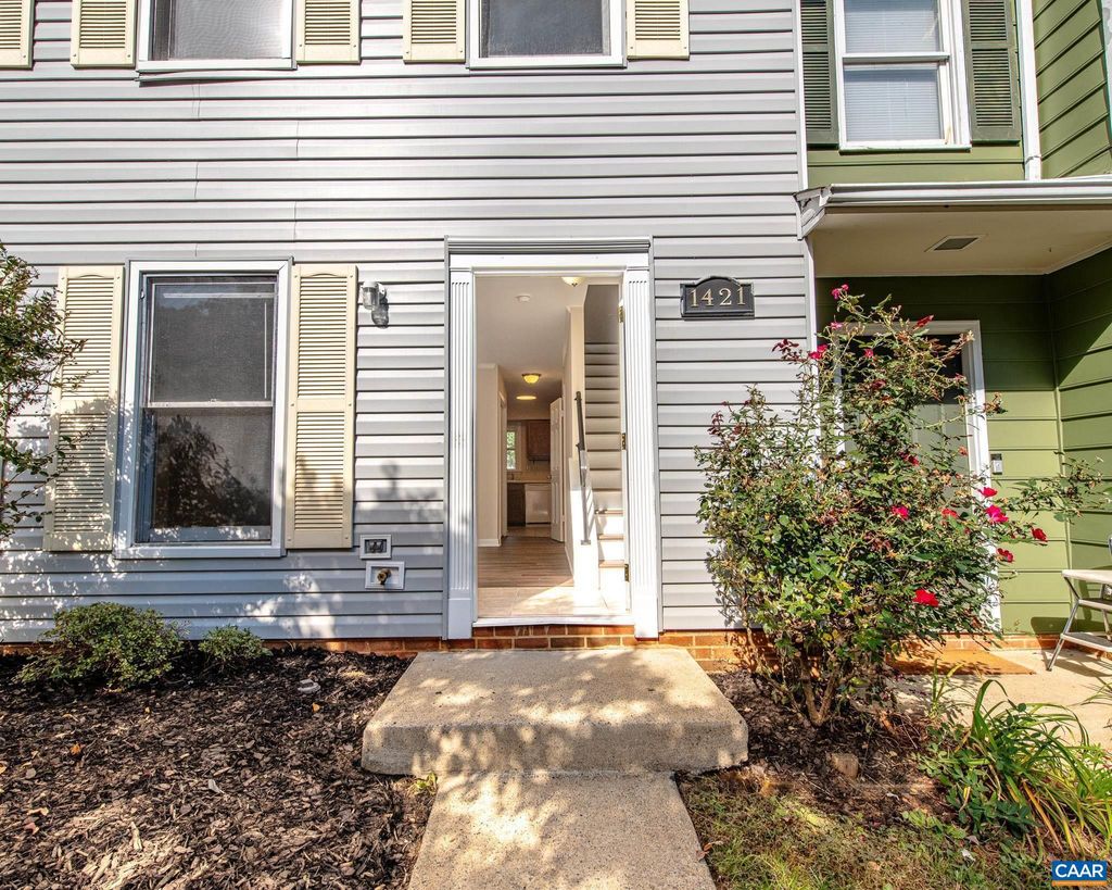 Photo of 1421 Minor Ridge Ct, CHARLOTTESVILLE, VA 22901 (MLS # 669738)
