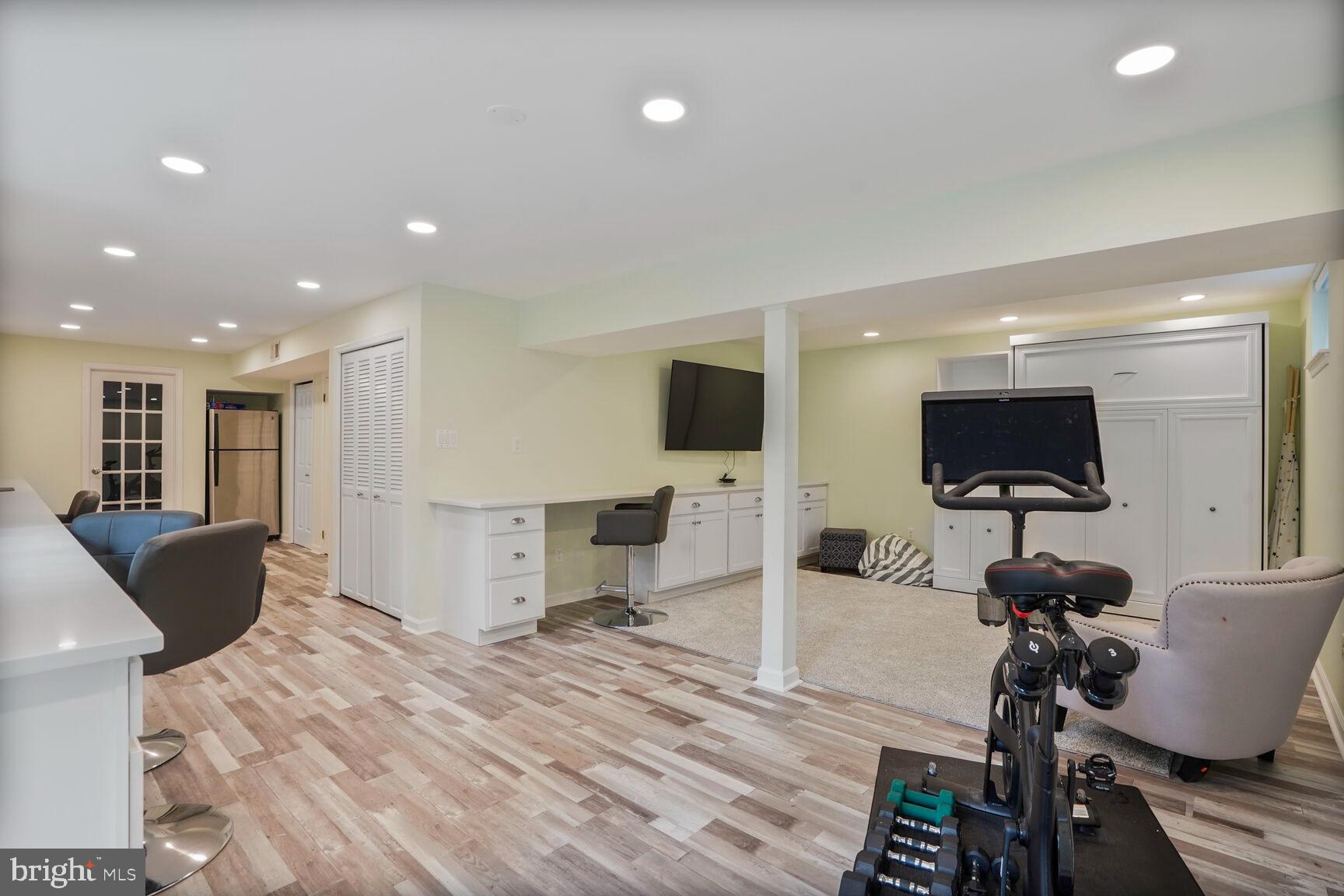 FAIR OAKS ESTATES - Residential