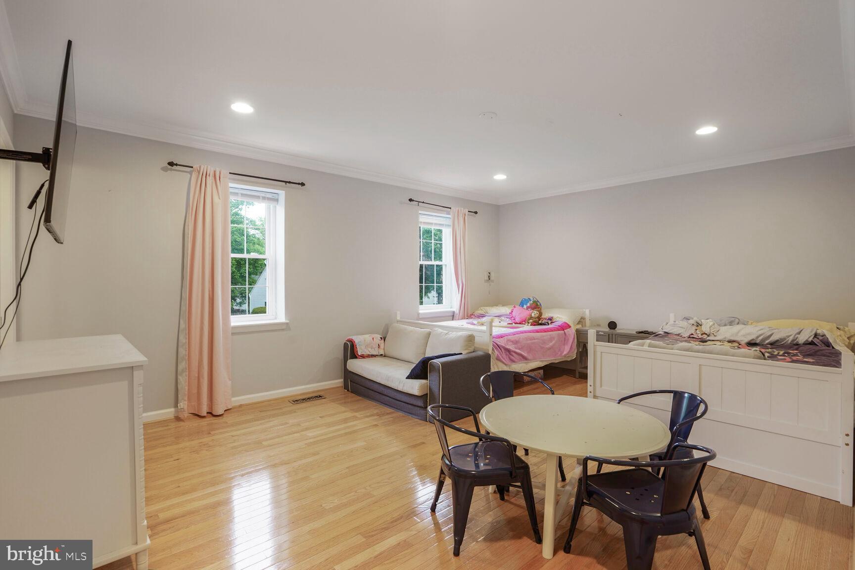 FAIR OAKS ESTATES - Residential