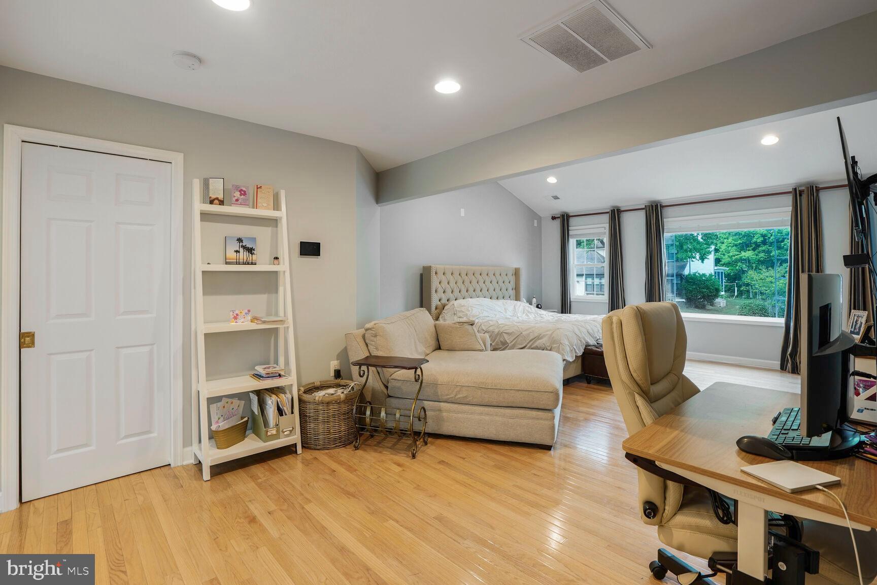 FAIR OAKS ESTATES - Residential