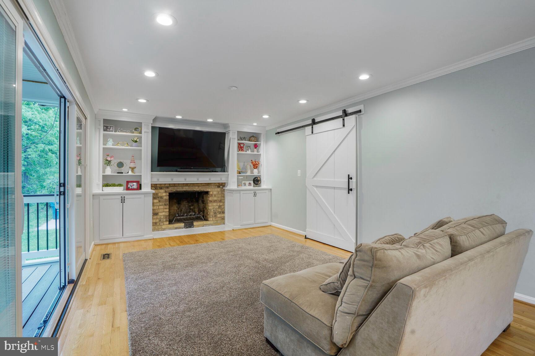 FAIR OAKS ESTATES - Residential