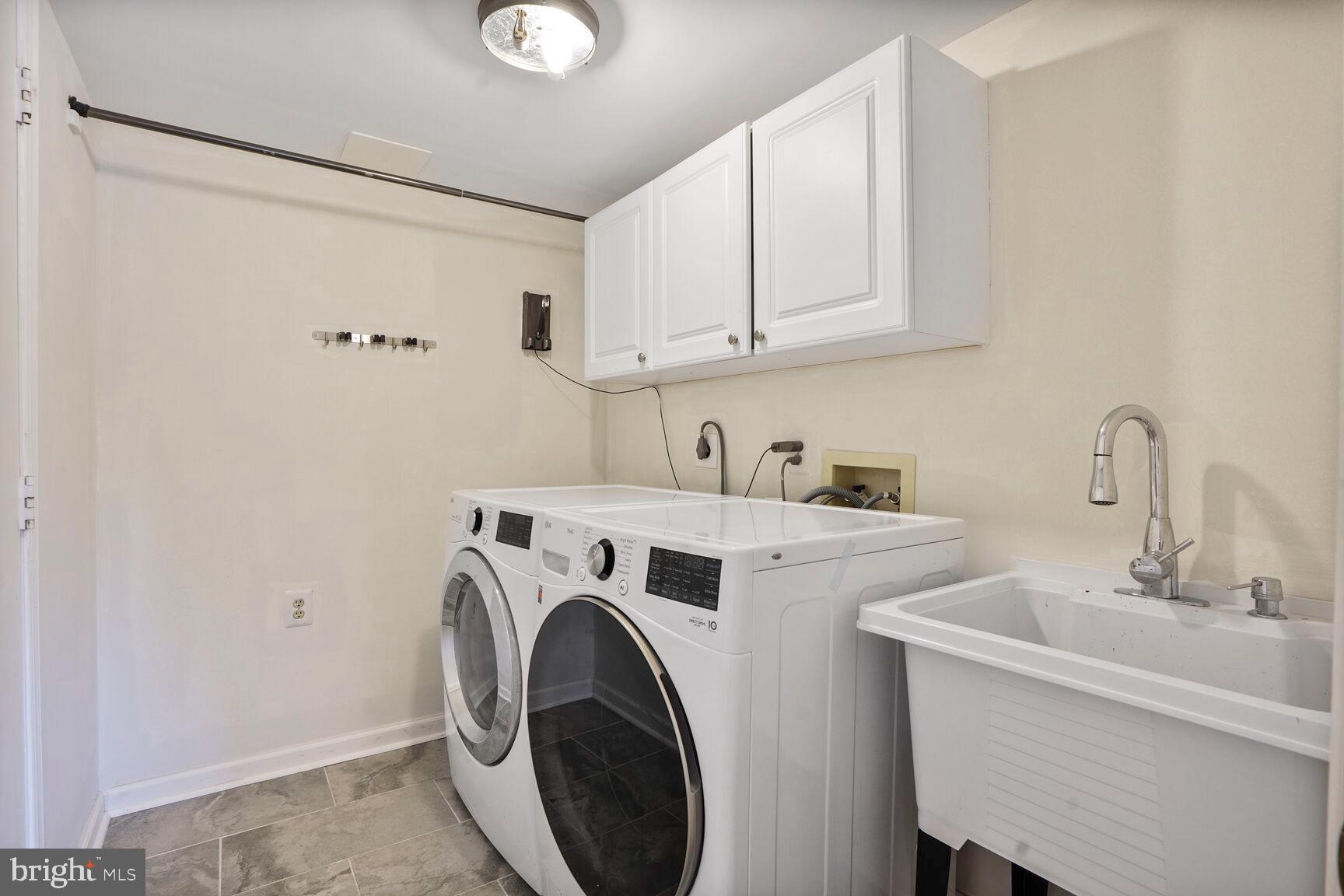 FAIR OAKS ESTATES - Residential