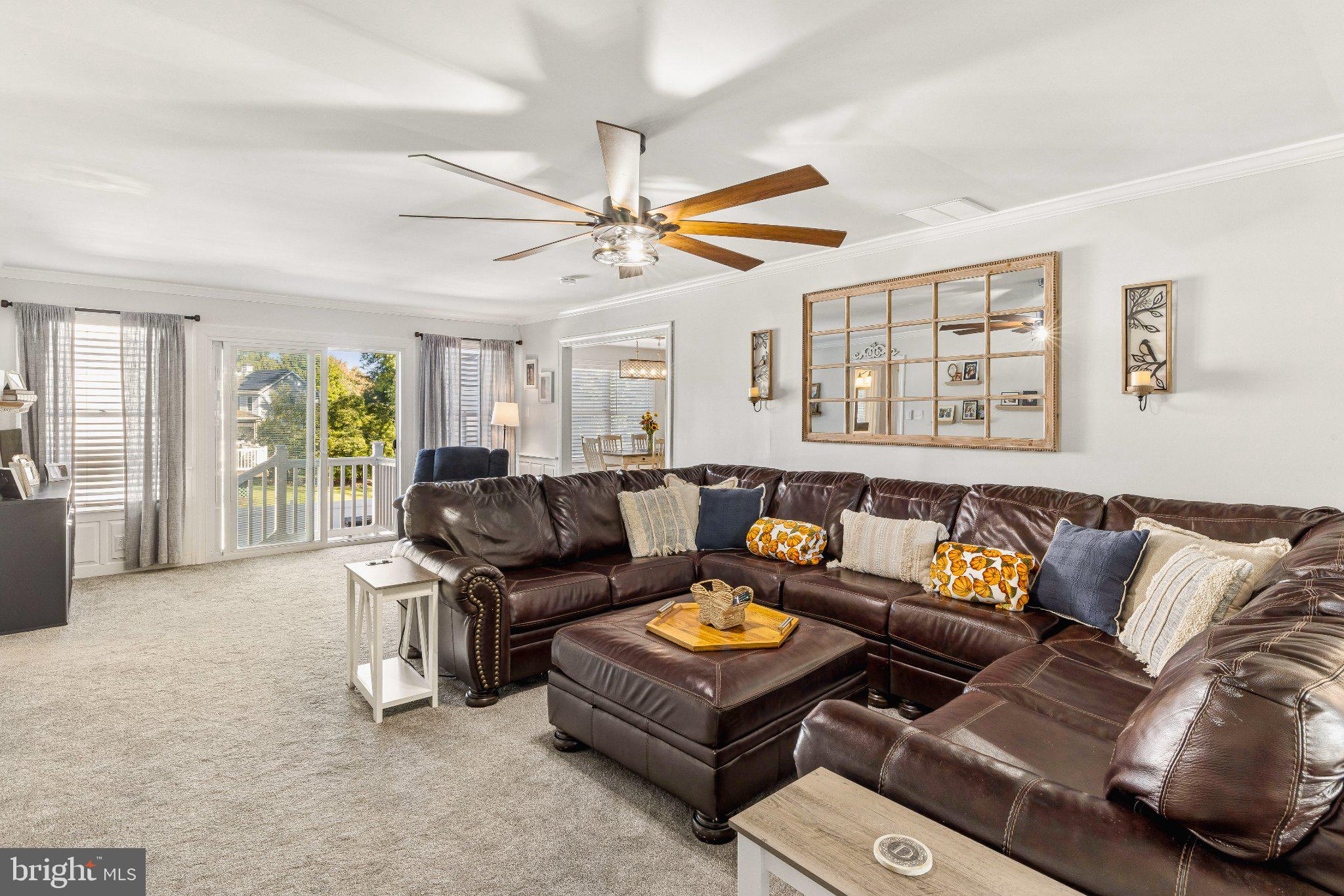 1208 ROYAL LANE