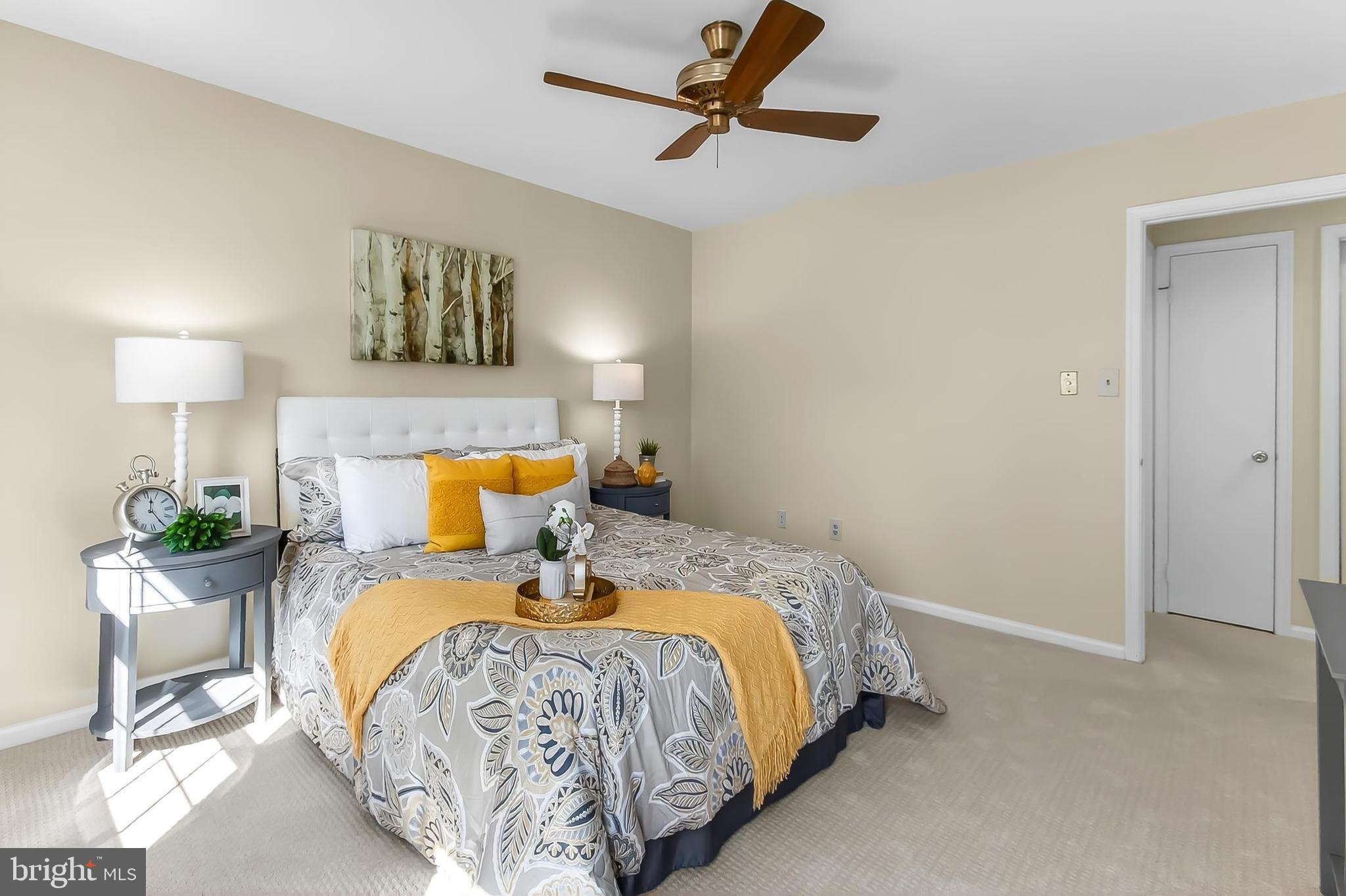 DUNN LORING VILLAGE - Residential