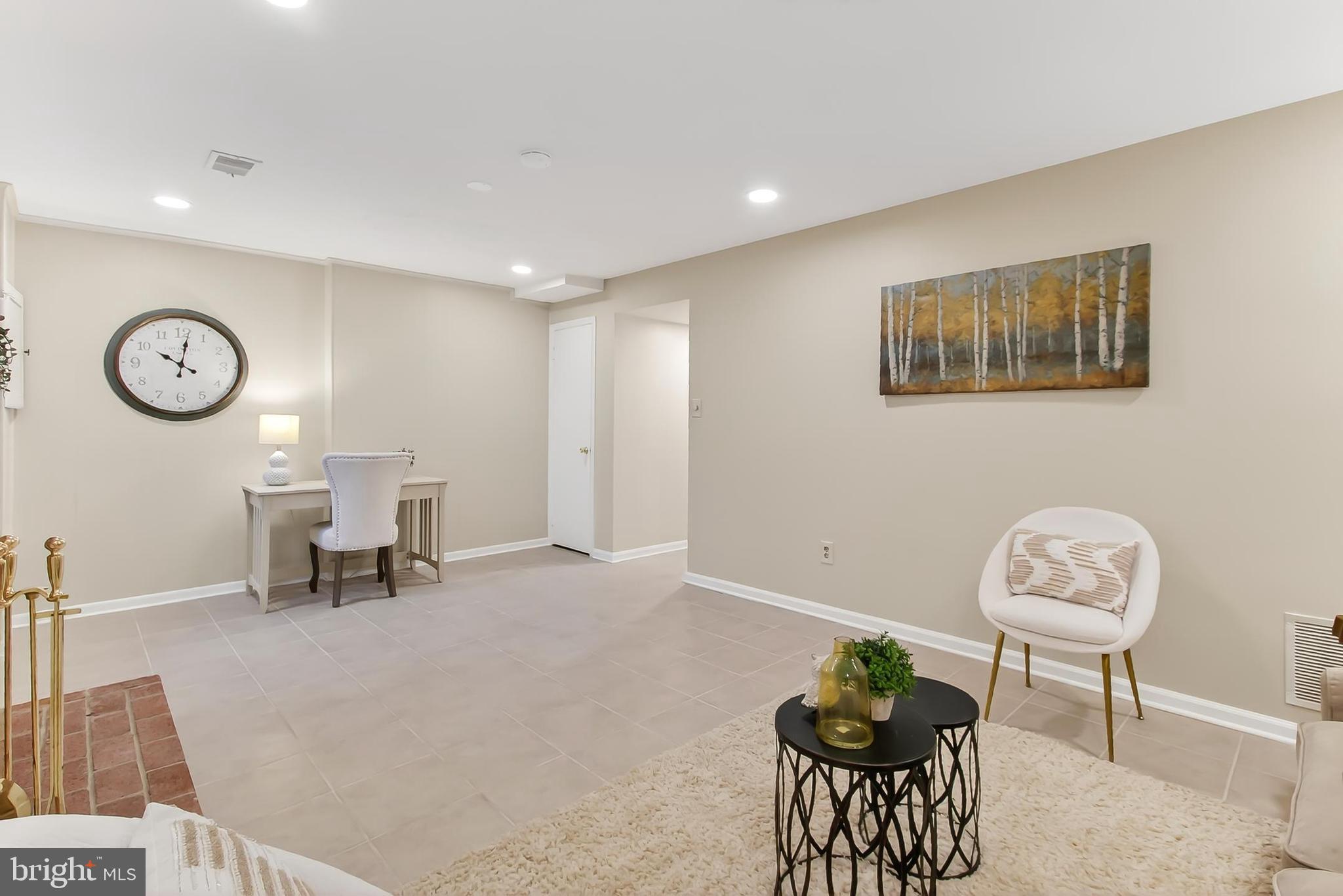 DUNN LORING VILLAGE - Residential